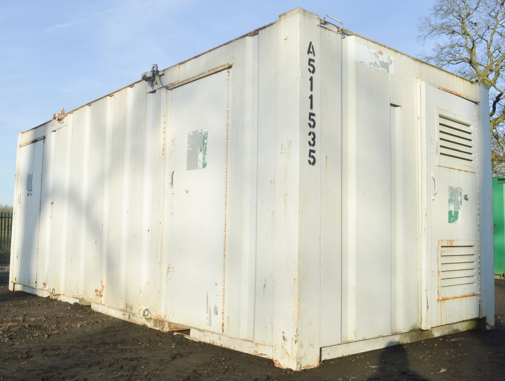 21 ft x 9 ft steel anti vandal welfare unit  c/w diesel generator & keys in office A511535 - Image 2 of 9