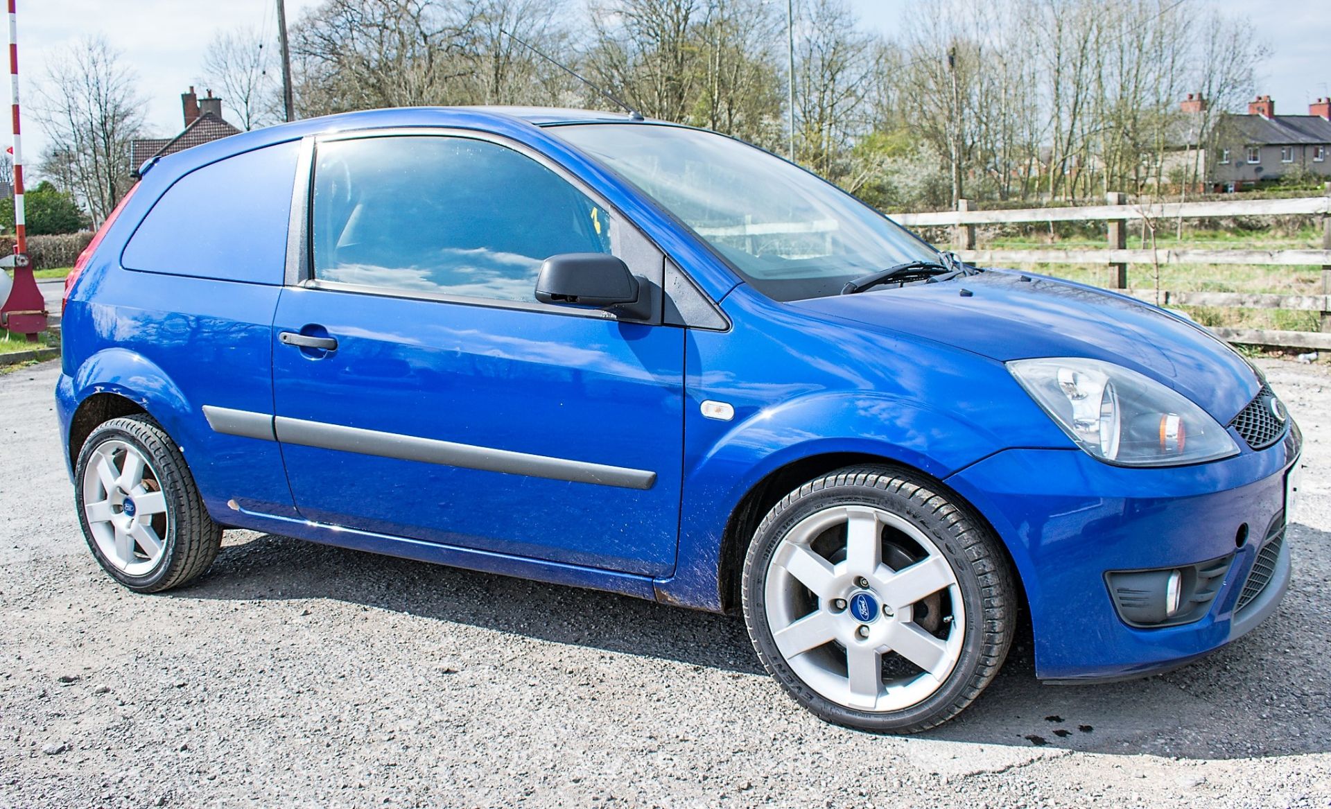 Ford Fiesta 1.6 TDCi Sport car derived van Registration Number: YD08 LFR Date of Registration: 20/ - Image 2 of 11