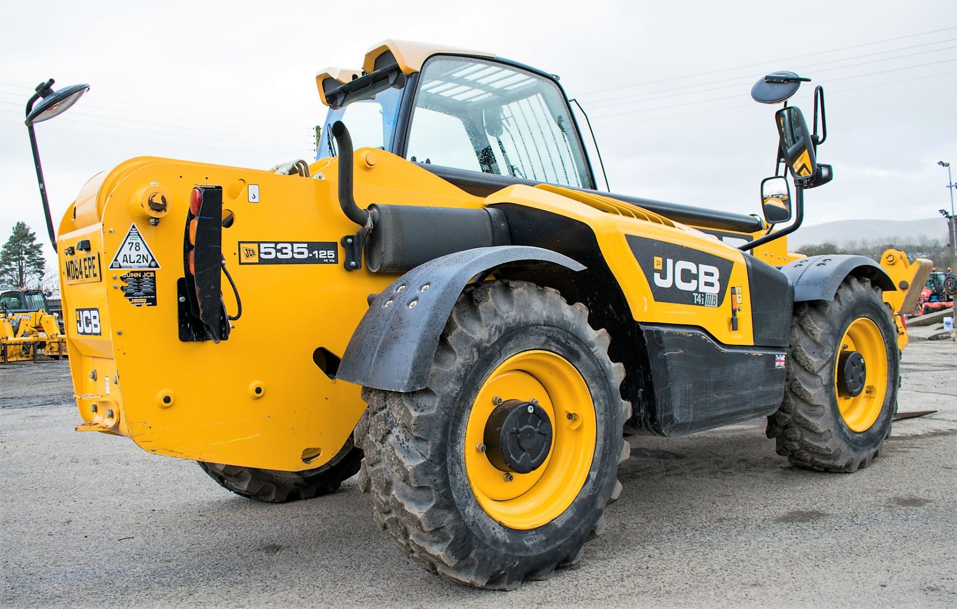 JCB 535-125 Hi-Viz 12.5 metre telescopic handler Year: 2015 S/N: 2345430 Recorded Hours: 1919 c/w - Image 4 of 14