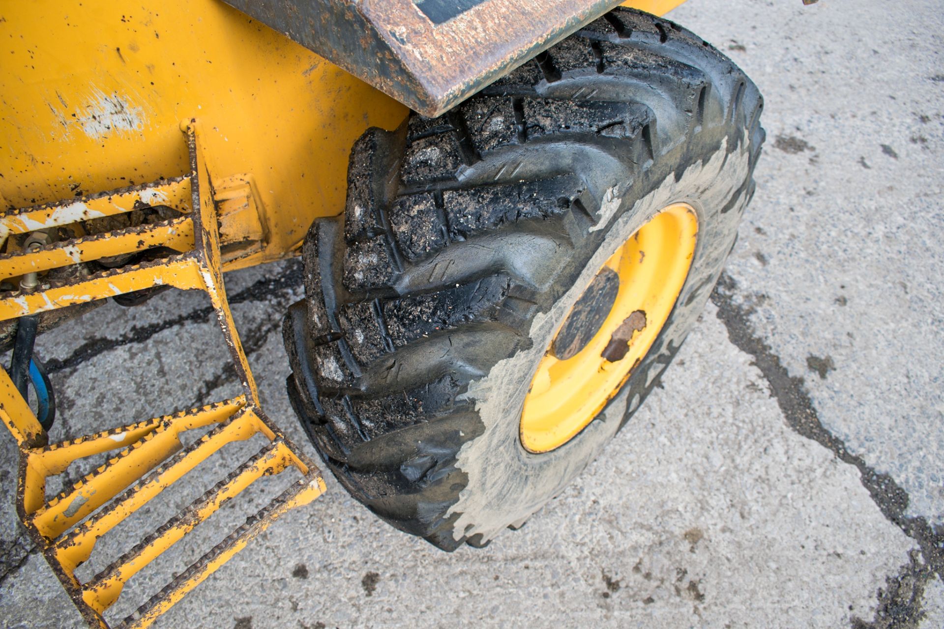 Barford SX3000 Hydro 3 tonne straight skip dumper Year: 2007 S/N: SBVE0845 Recorded Hours: 2130 - Image 7 of 13