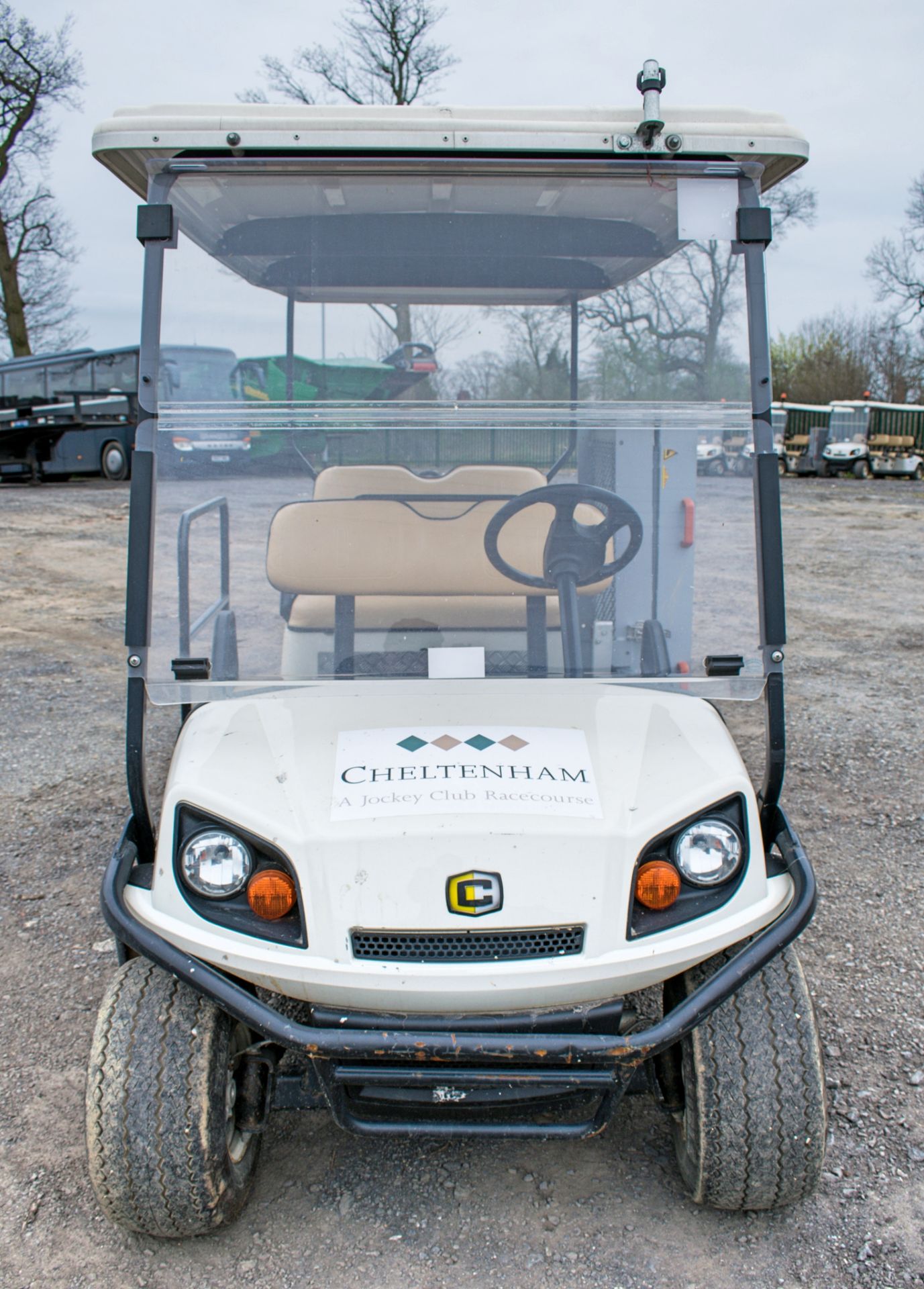 Cushman 6 seat & wheelchair petrol driven golf buggy Year: 2012 S/N: 2810582 Recorded Hours: 0060 - Image 5 of 10