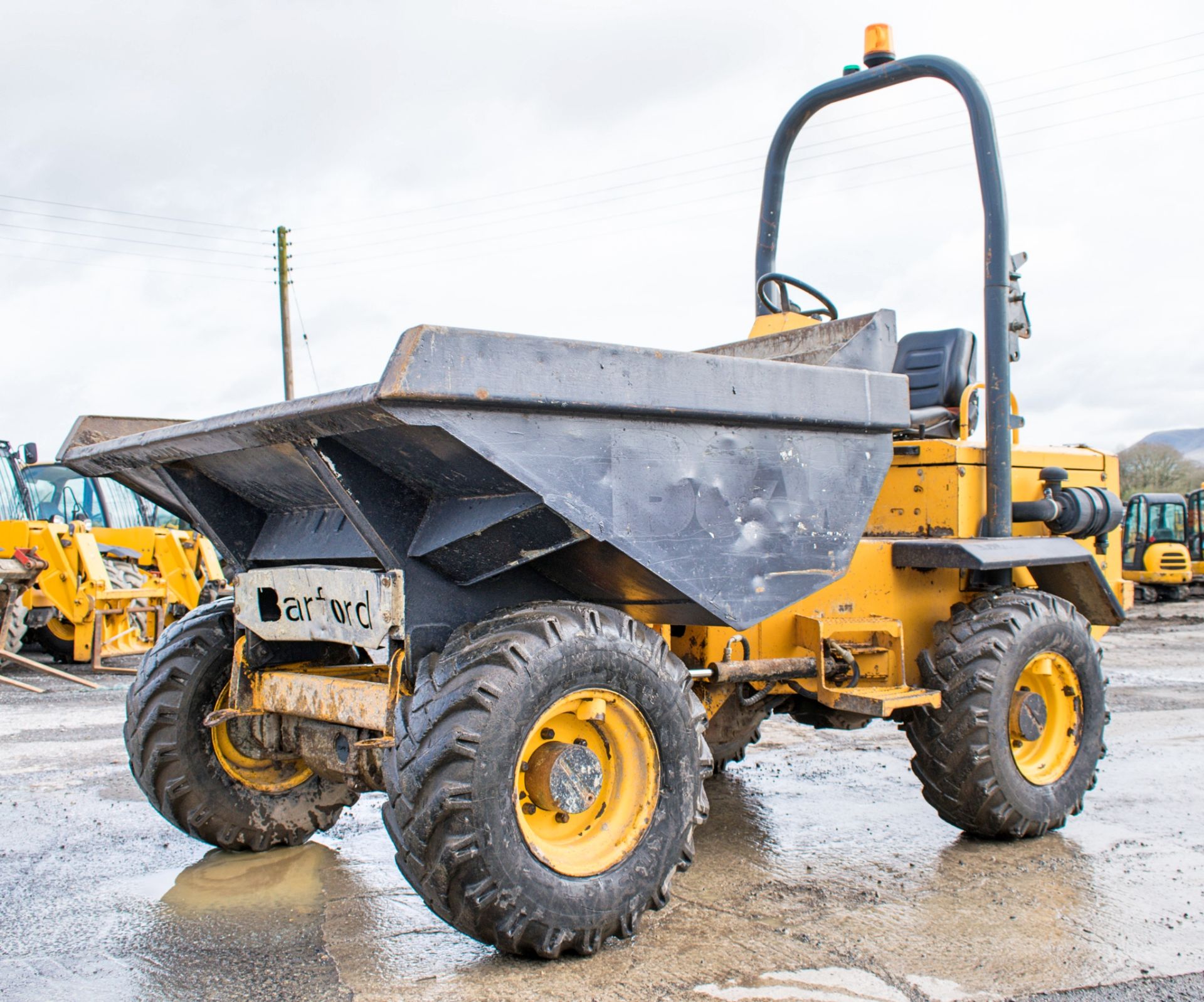 Barford SX3000 3 tonne straight skip dumper Year: 2007 S/N: SBVE0848 Recorded Hours: Not