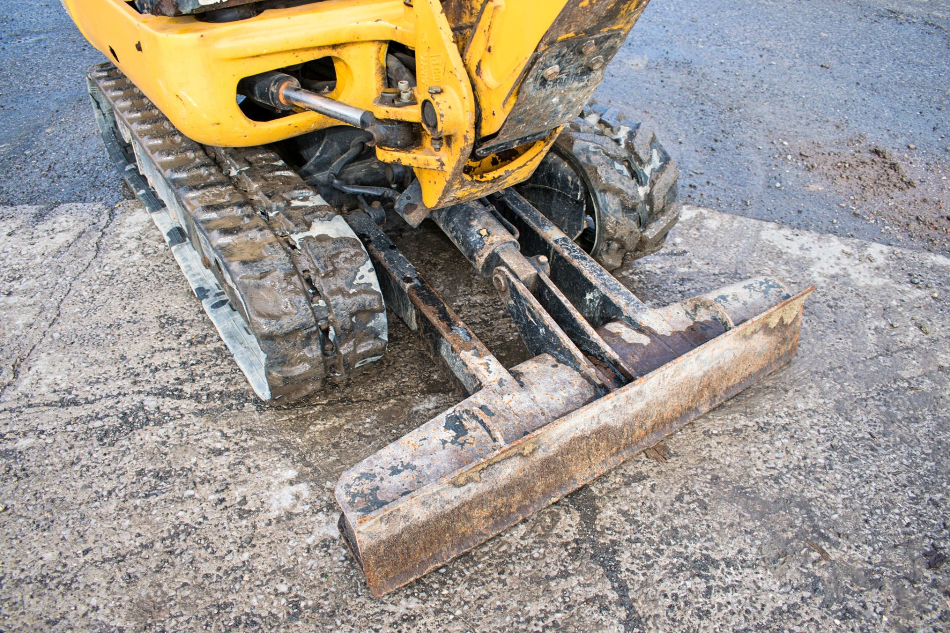 JCB 801.6 CTS 1.5 tonne rubber tracked mini excavator Year: 2013 S/N: 20171431 Recorded Hours: - Bild 10 aus 12