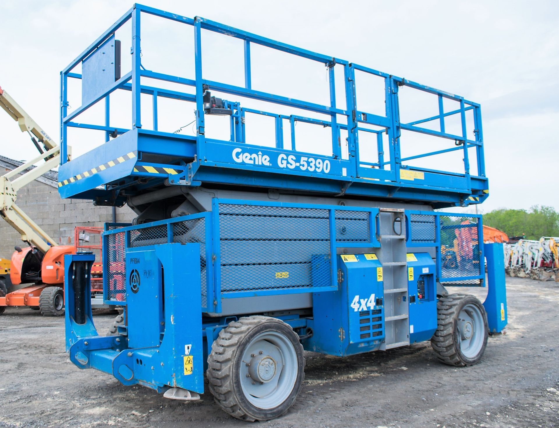 Genie GS 5390 60 ft diesel driven 4 wheel drive scissor lift access platform Year: 2013 S/N: 48858