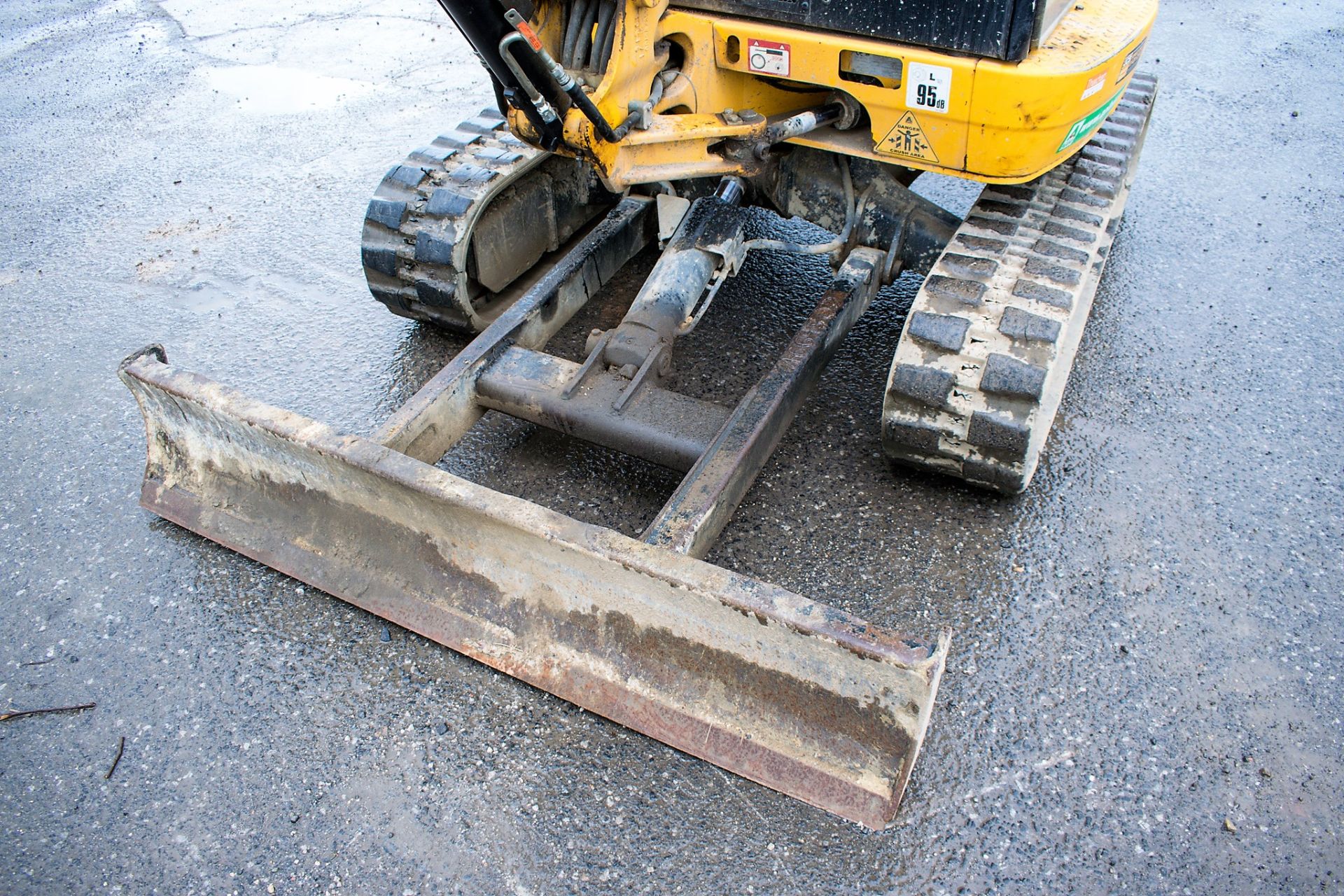 JCB 8030 ZTS 3 tonne rubber tracked mini excavator Year: 2015 S/N: 2432303 Recorded hours: 1204 - Image 10 of 12