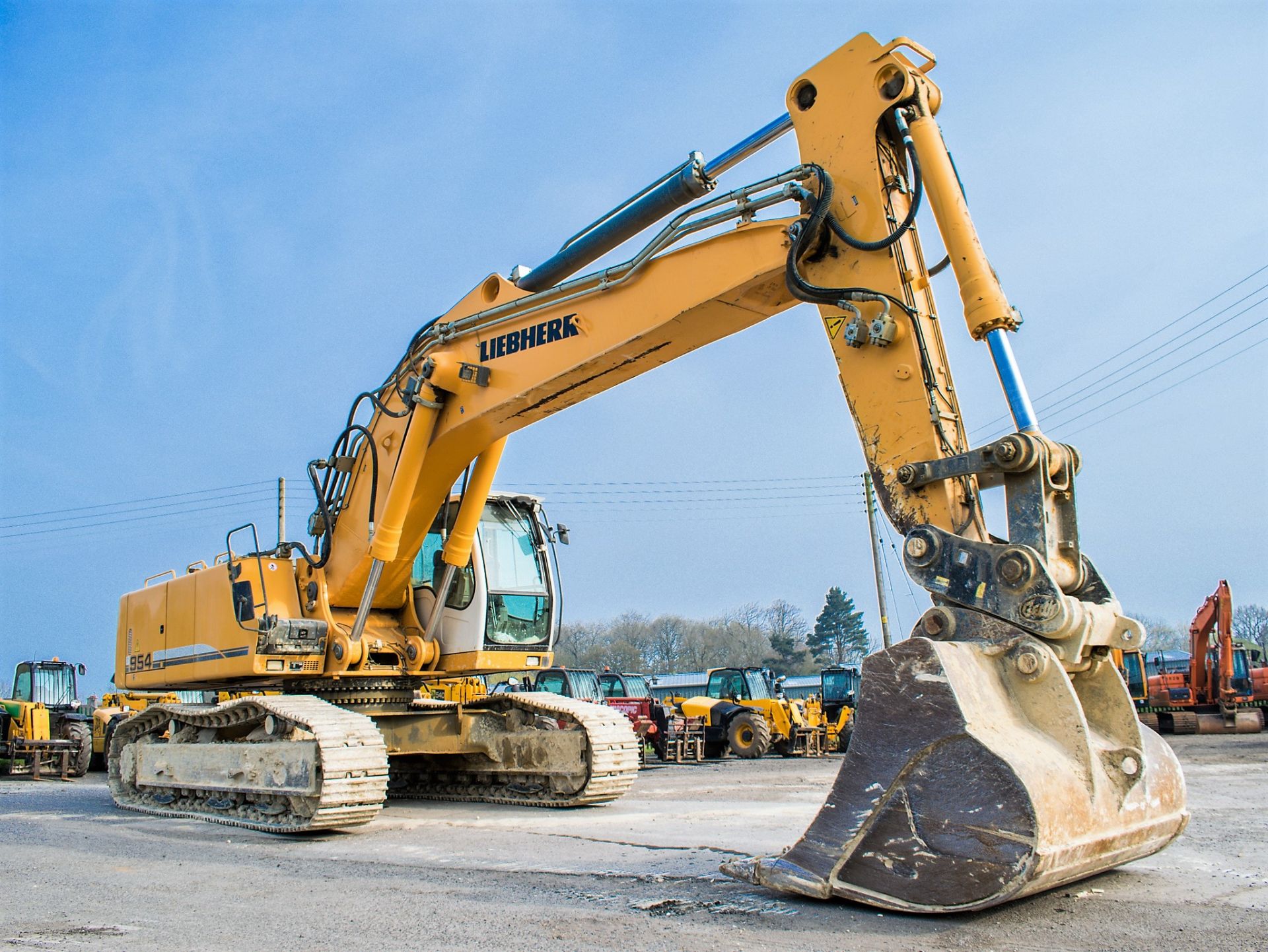 Liebherr 954 53 tonne steel tracked excavator Year: 2011 S/N: 031964 Recorded Hours: 6978 c/w - Image 2 of 17