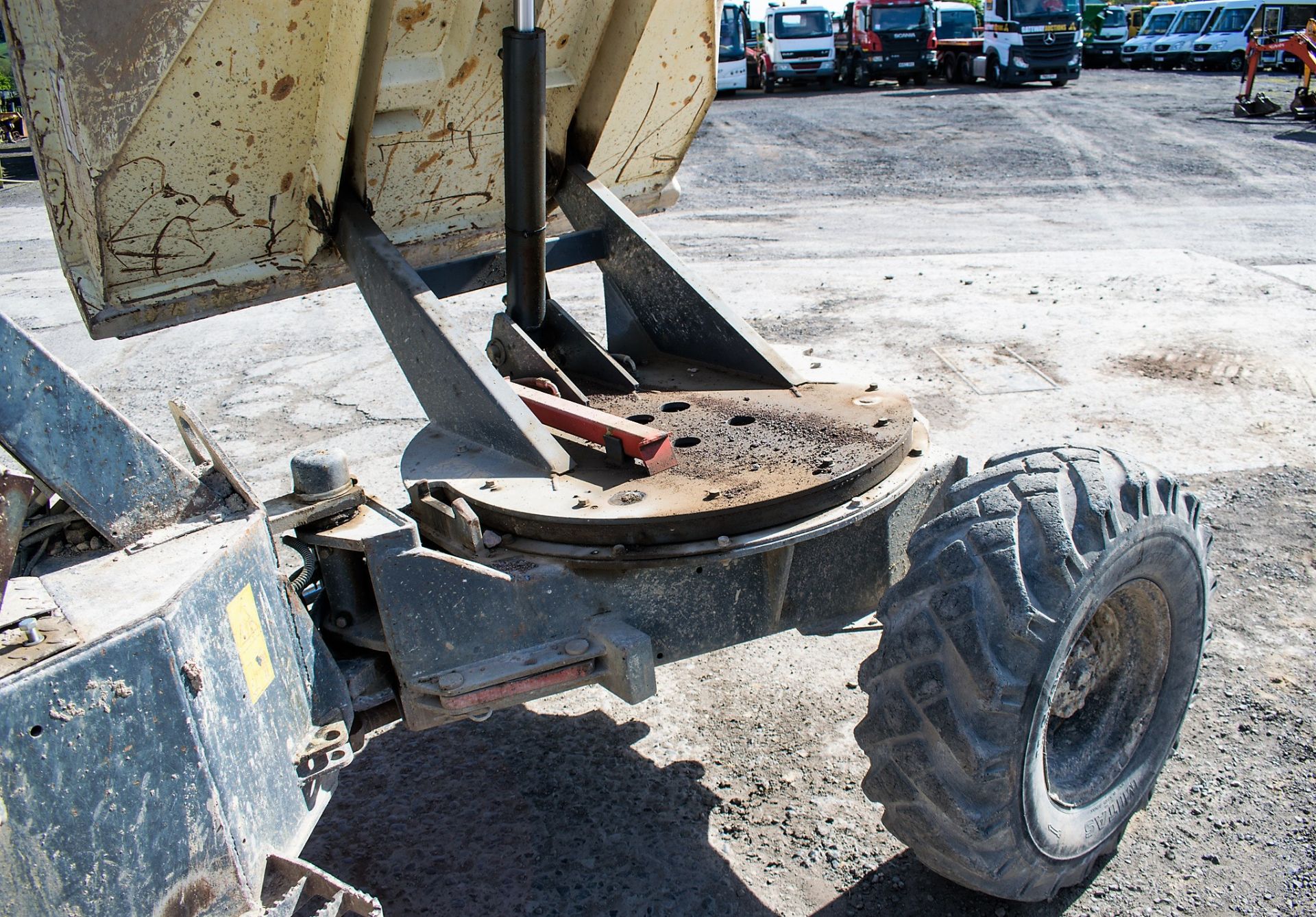 Terex 3 tonne swivel skip dumper Year: 2007 S/N: E701FS021 Recorded Hours: Not displayed ( Clock - Image 13 of 16