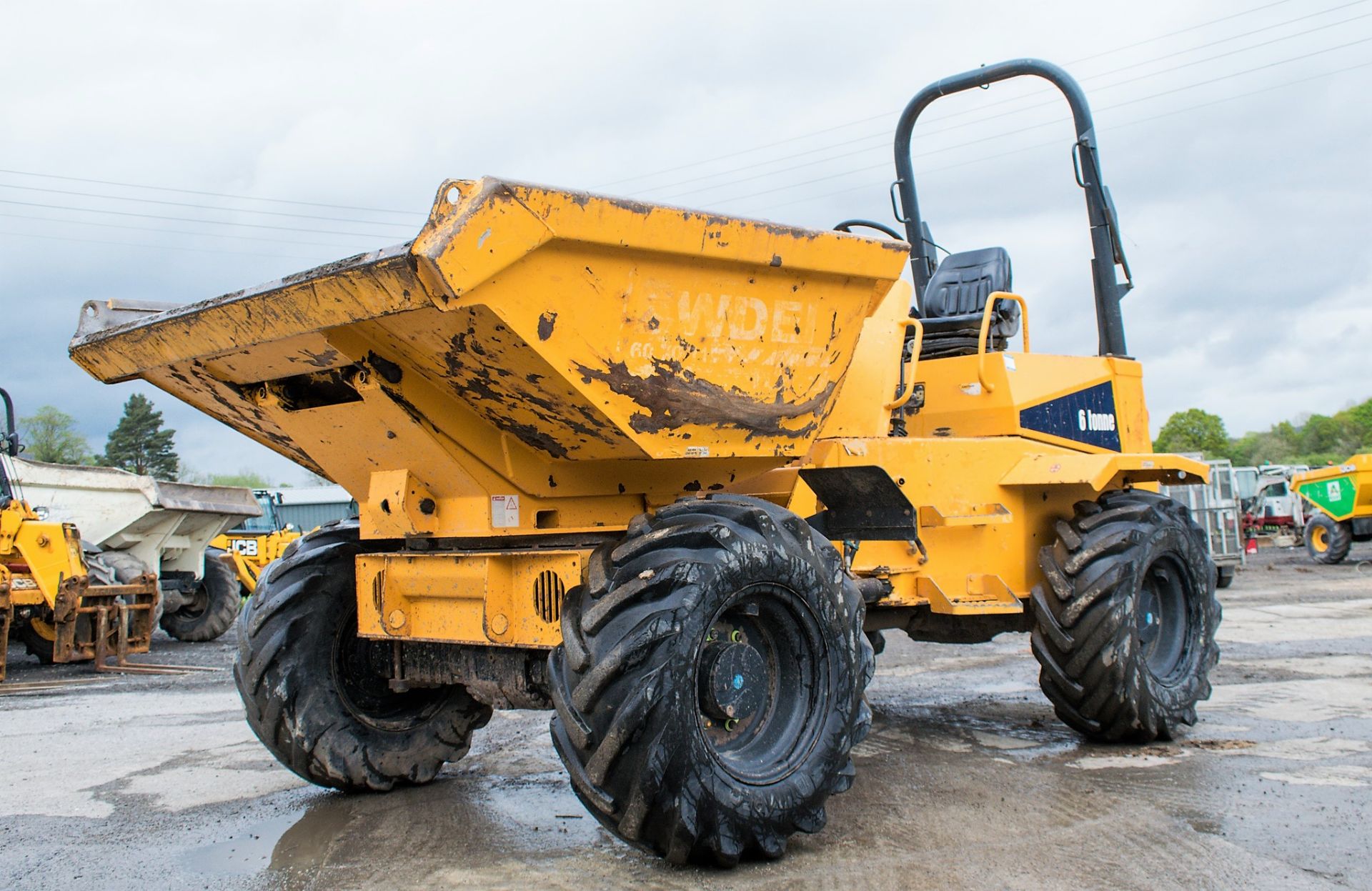 Thwaites 6 tonne swivel skip dumper Year: 2011 S/N: 105C0570 Recorded Hours: 1380 501032