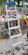 6 tread aluminium step ladder A660657