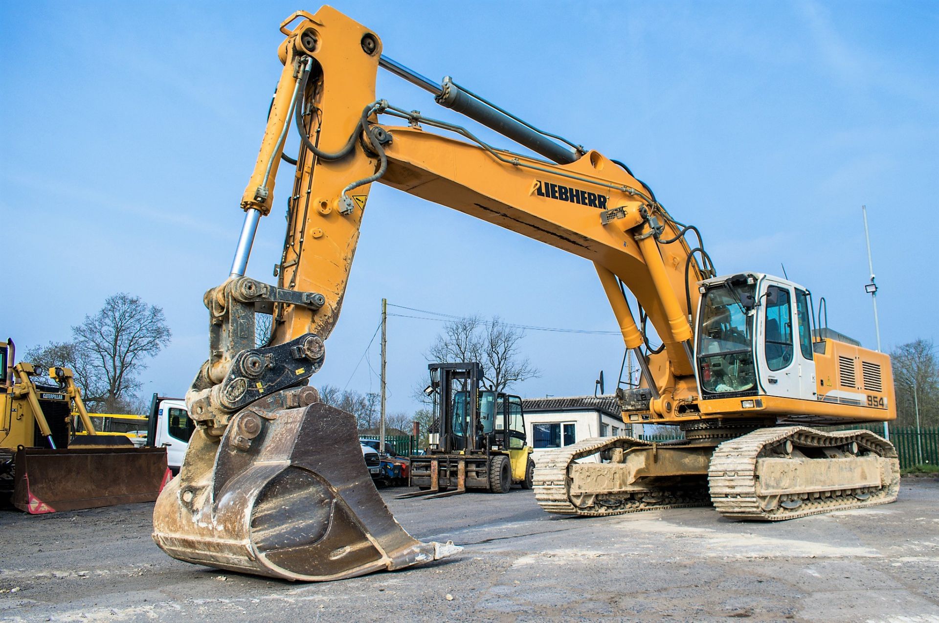 Liebherr 954 53 tonne steel tracked excavator Year: 2011 S/N: 031964 Recorded Hours: 6978 c/w