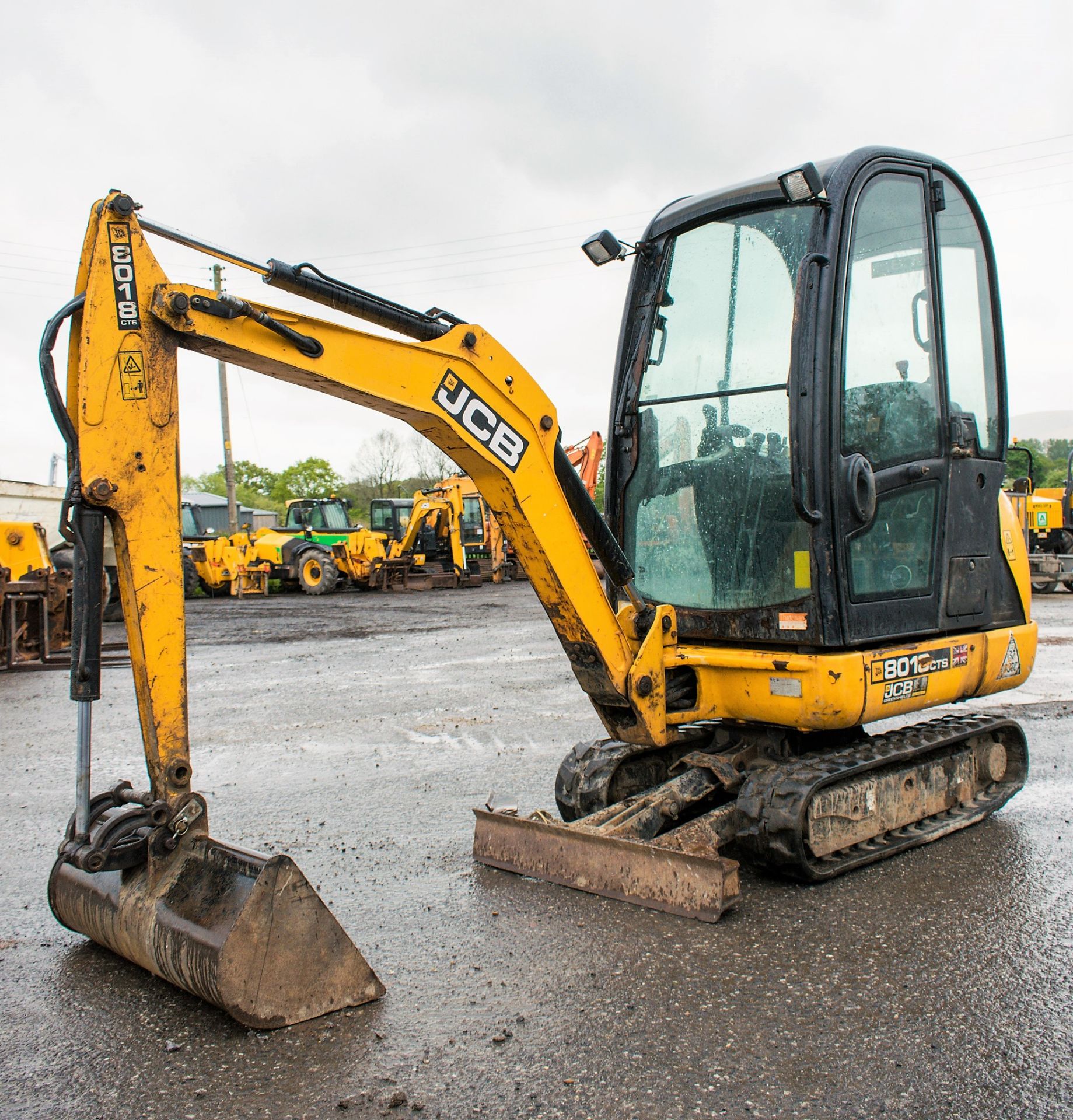 JCB 8018 1.8 tonne rubber tracked mini excavator Year: 2014 S/N: 2333718 Recorded Hours: 1585 blade,