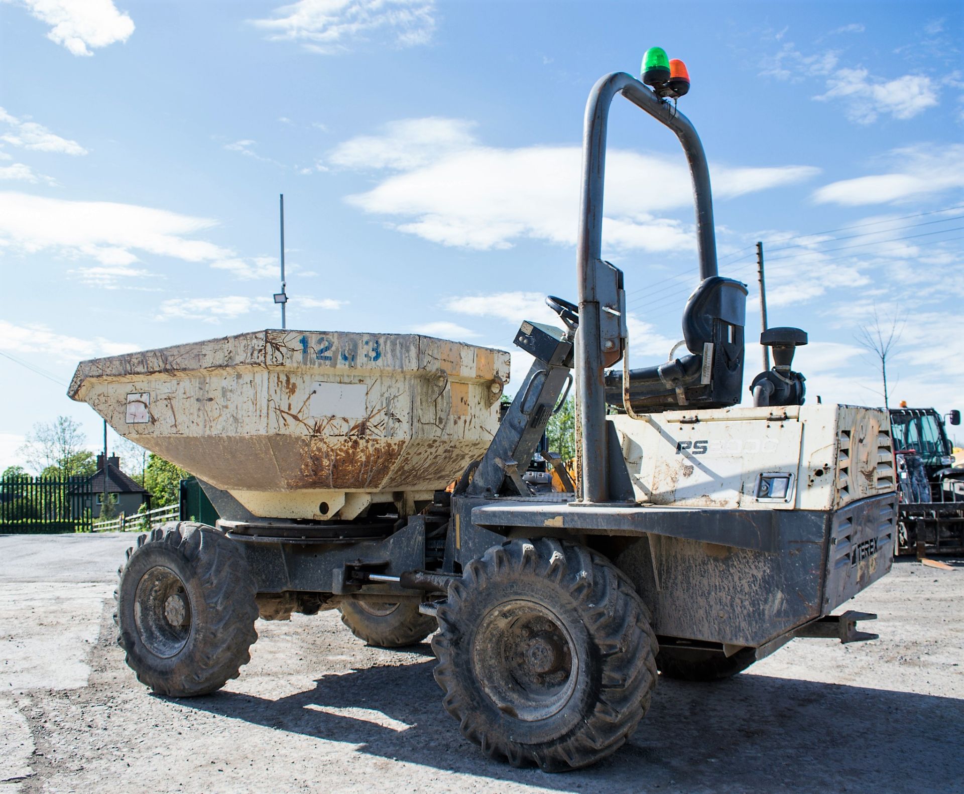 Terex 3 tonne swivel skip dumper Year: 2007 S/N: E701FS021 Recorded Hours: Not displayed ( Clock - Image 4 of 16