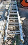 Triple stage aluminium extending ladder A666726