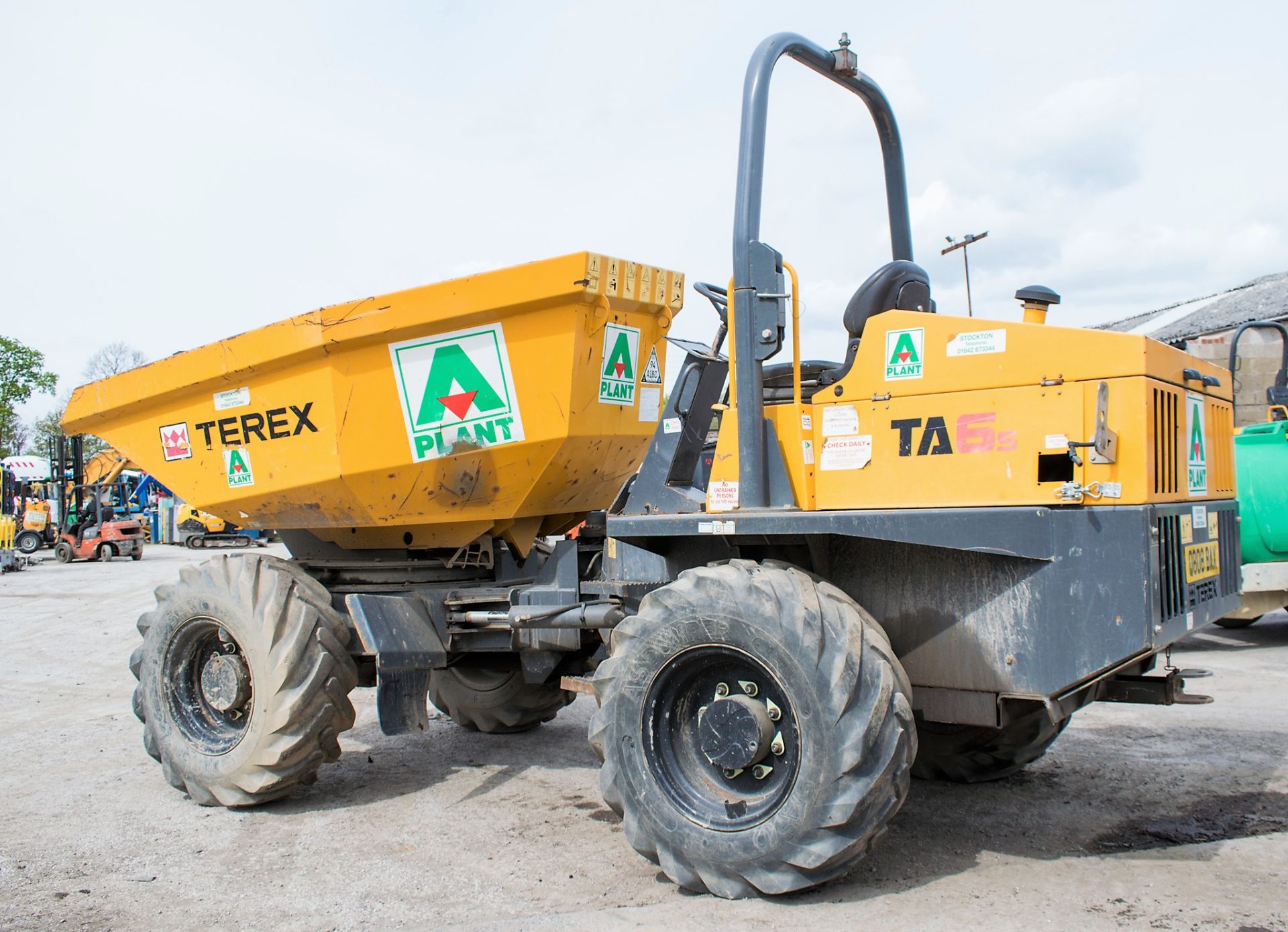 Thwaites 6 tonne swivel skip dumper Year: 2014 S/N: J5350 Recorded Hours: A635128 - Image 3 of 14