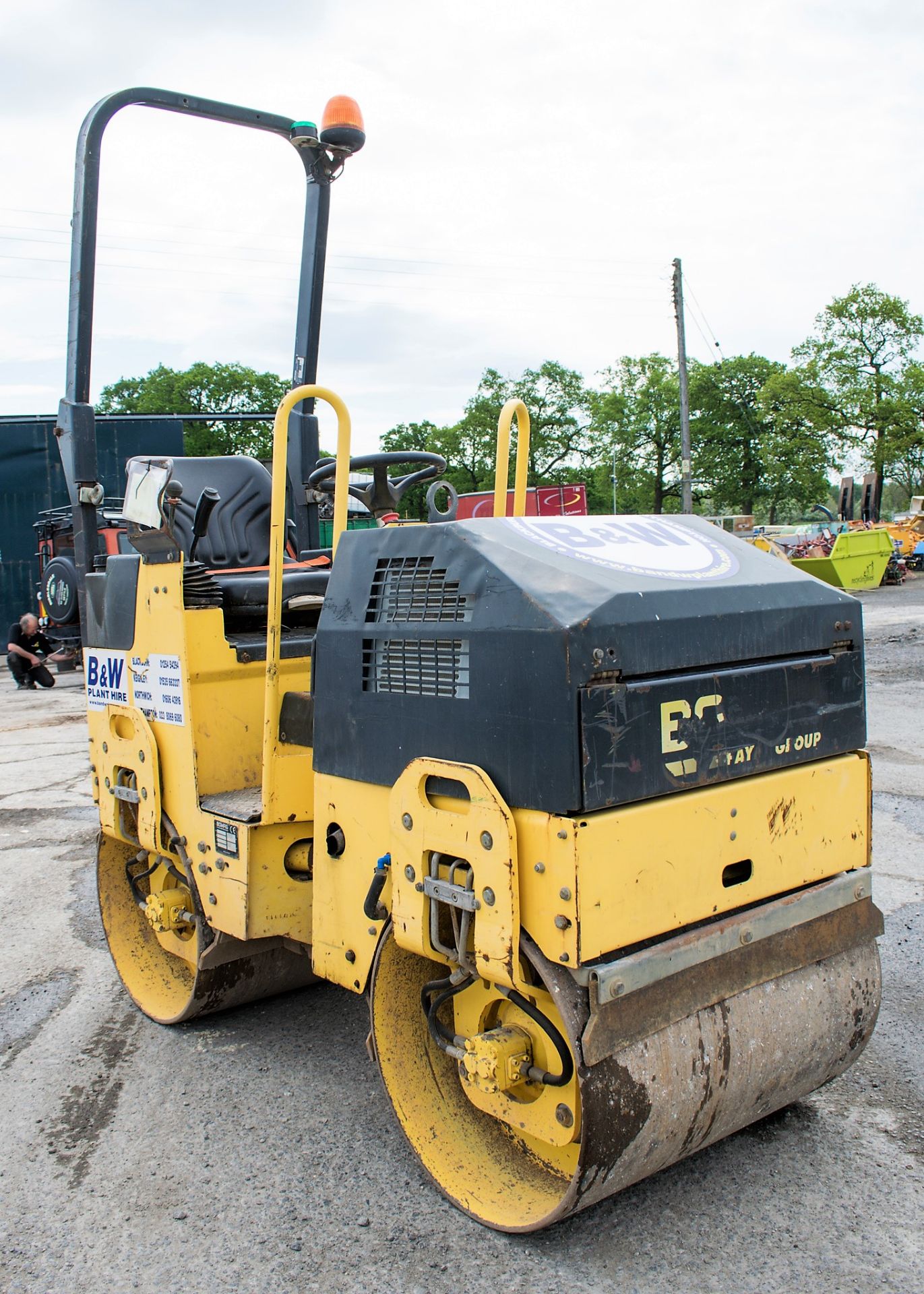 Bomag BW 80 ADH-2 double drum roller  Year: 2007 S/N: 101460427066 Rec hours: 880 1083 - Image 2 of 10