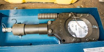 Cembre hydraulic pipe cutting head c/w carry case A697906