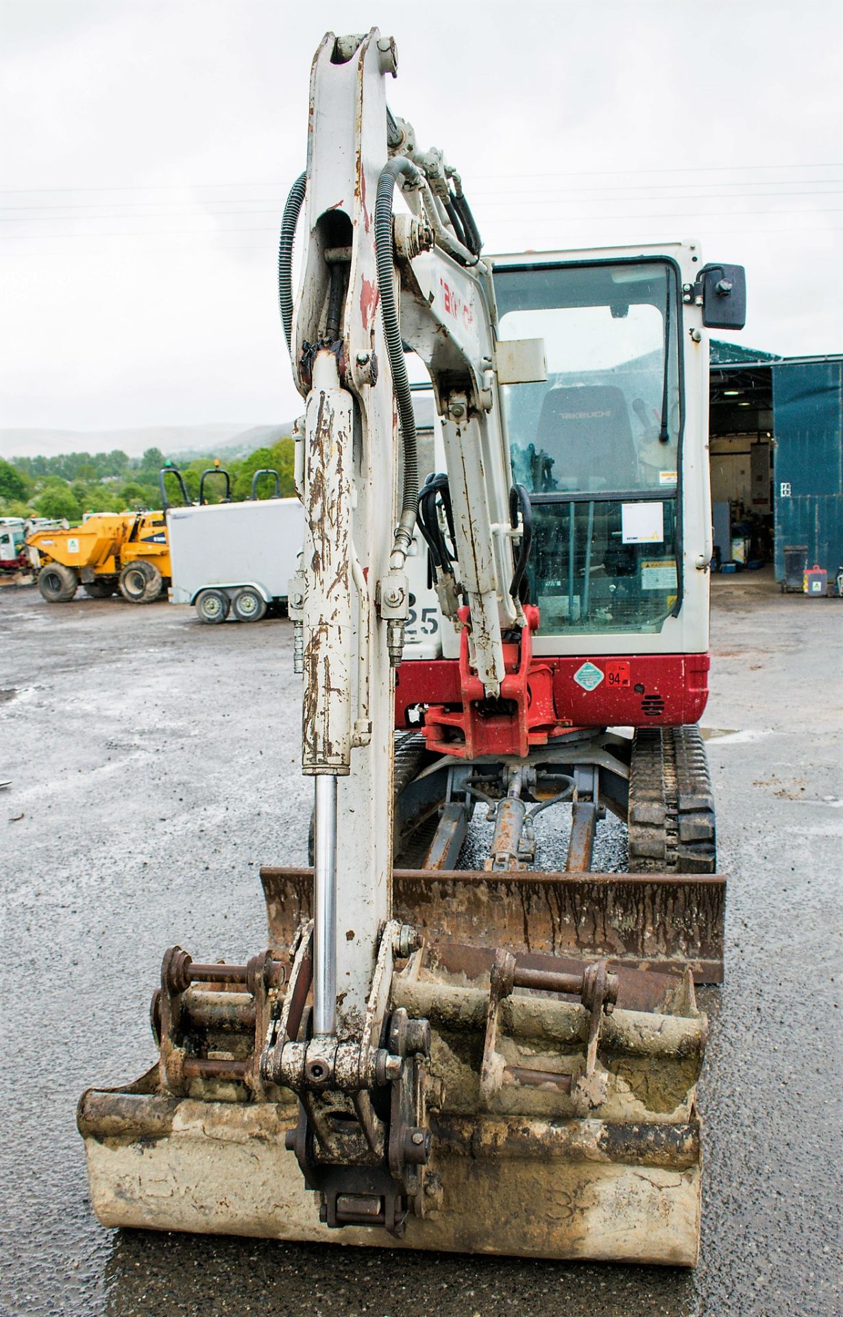 Takeuchi TB228 2.8 tonne rubber tracked excavator Year: 2014 S/N: Recorded Hours:  blade, piped, - Image 5 of 13