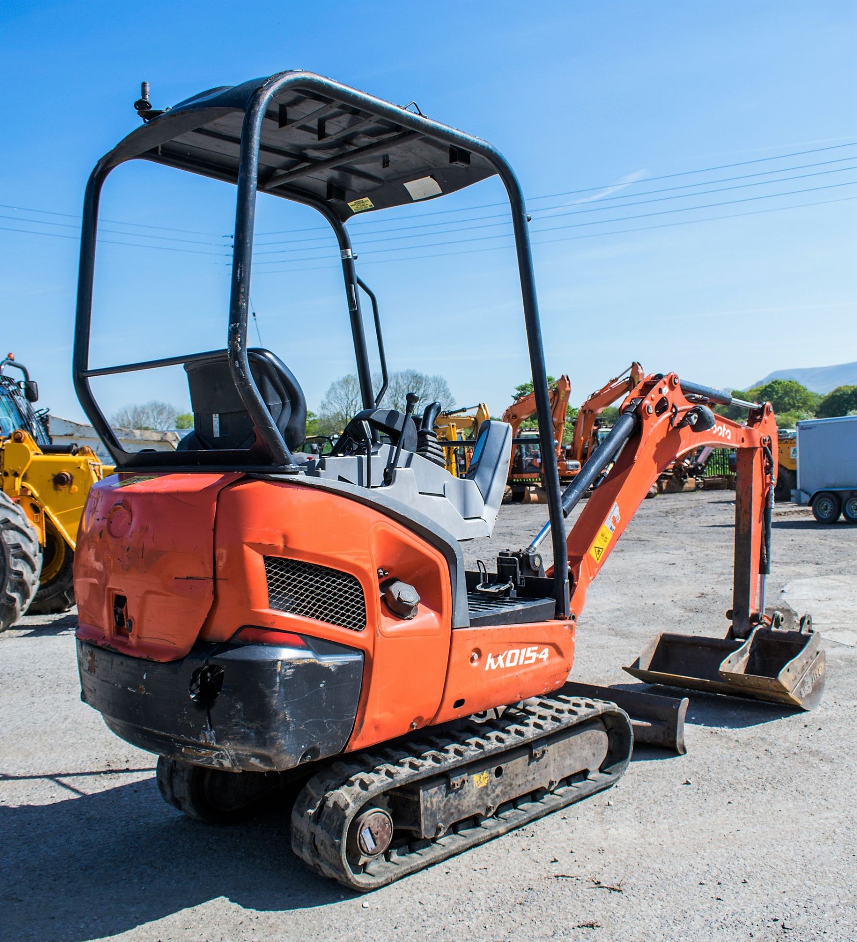 Kubota KX015-4 1.5 tonne rubber tracked mini excavator Year: 2011 S/N: 55637 Recorded Hours: 2394 - Image 3 of 12