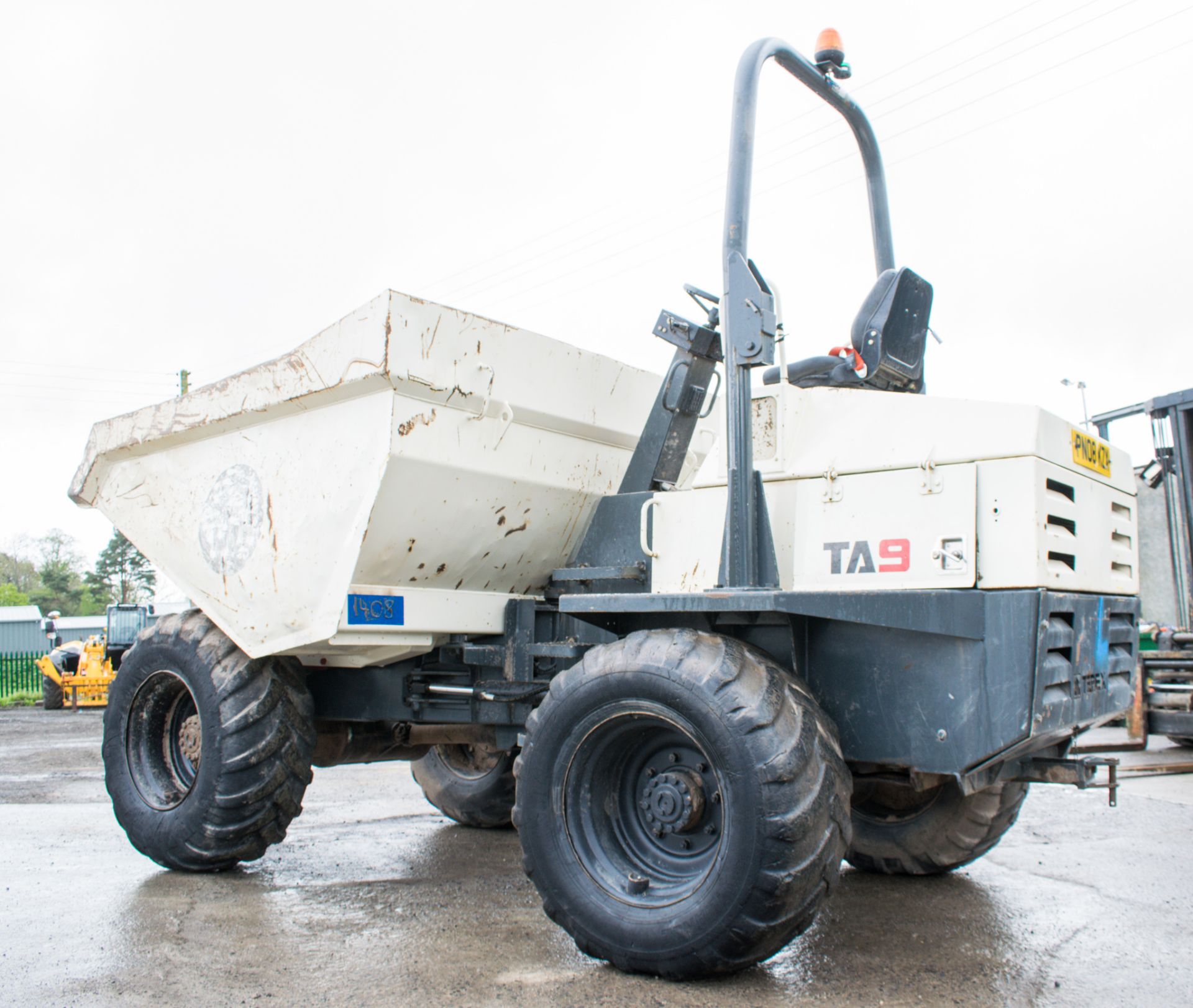 Terex TA9 9 tonne straight skip dumper Year: 2007 S/N: E704FM196 Recorded Hours: 5068 1408 - Image 3 of 15