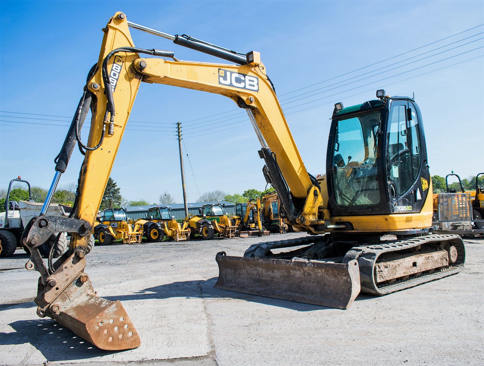 JCB 8085 ZTS 8.5 tonne rubber tracked midi excavator Year: 2012 S/N: 1072590 Recorded Hours: