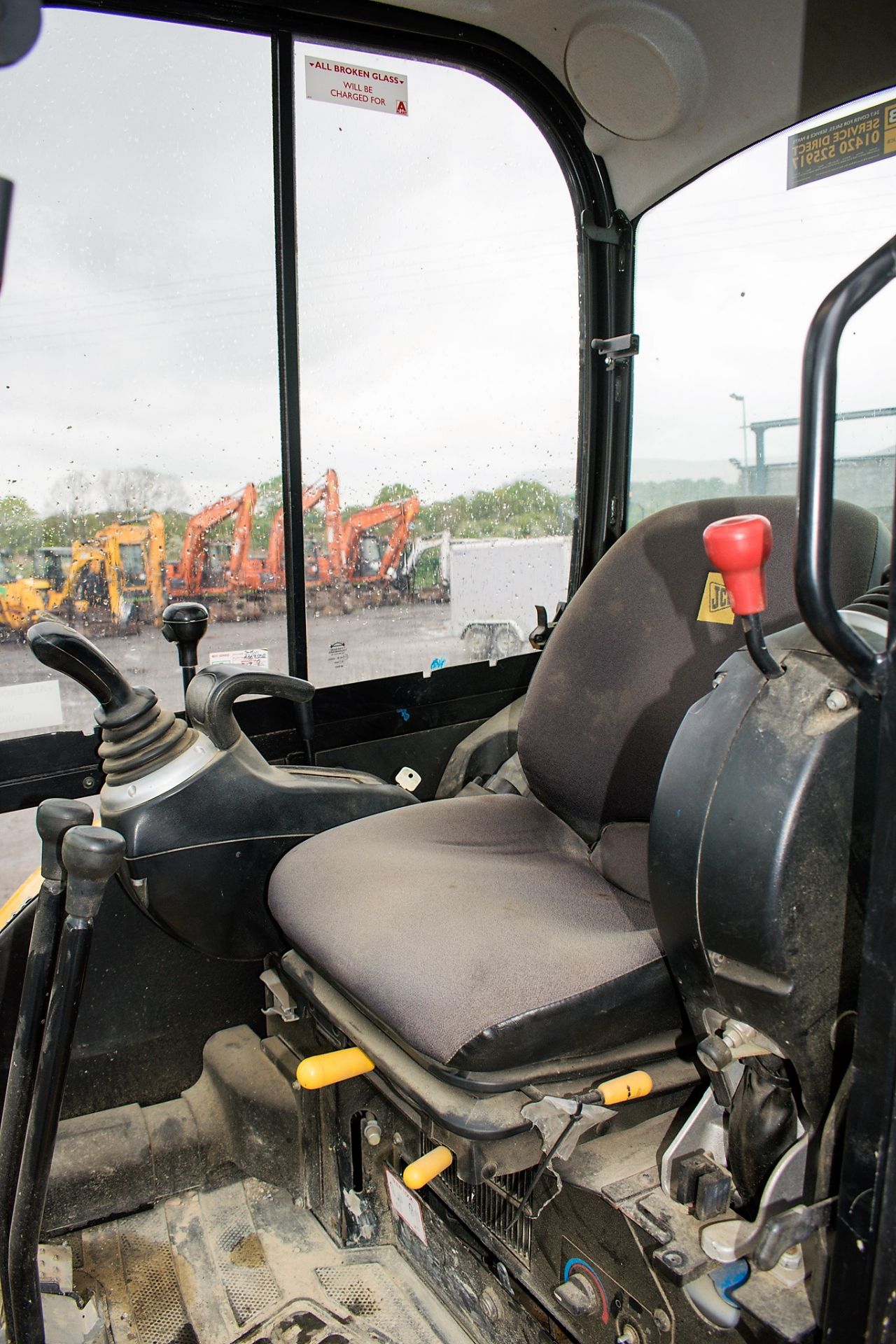 JCB 8030 ZTS 3 tonne rubber tracked mini excavator Year: 2015 S/N: 2432303 Recorded hours: 1204 - Image 12 of 12