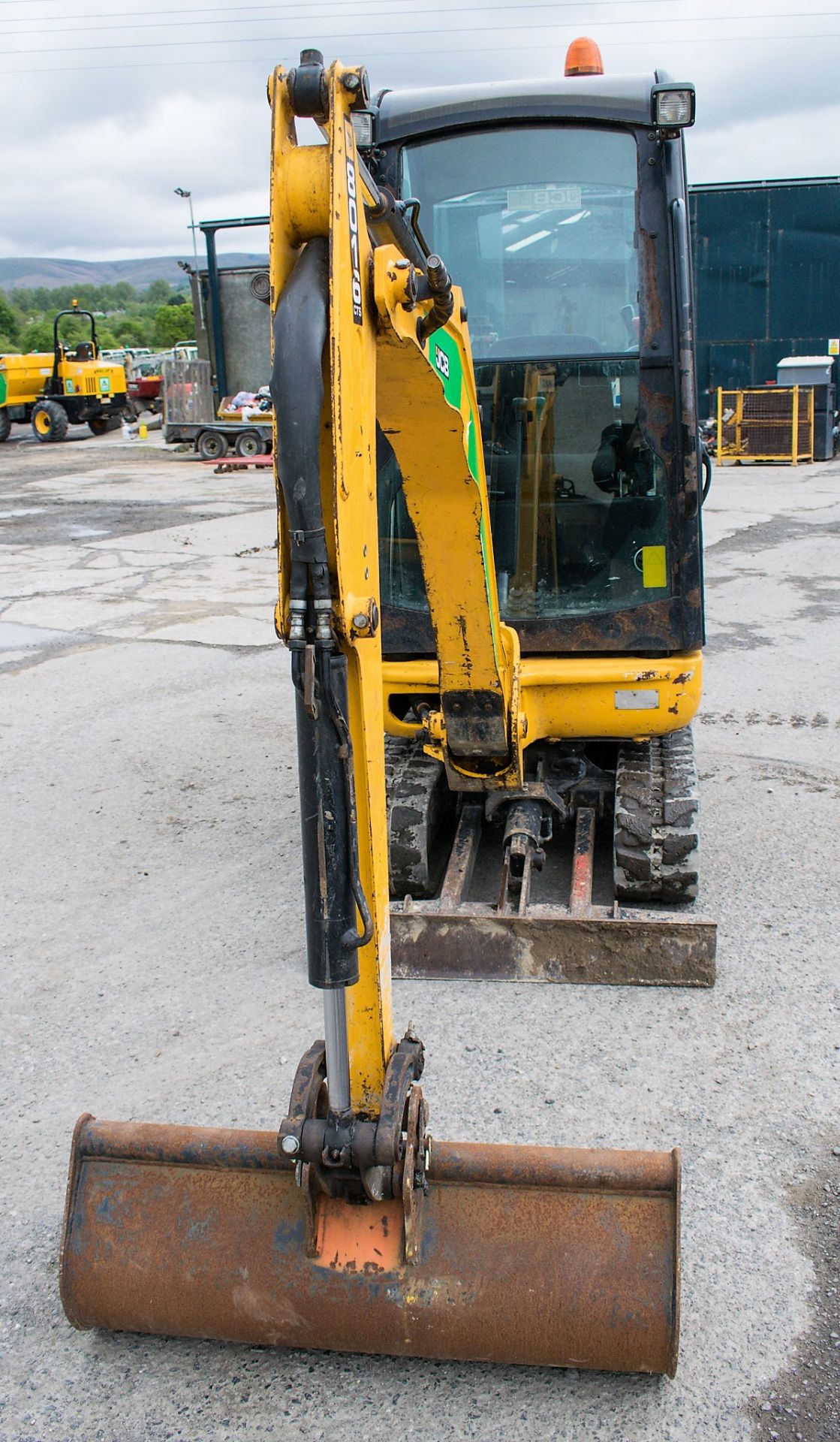 JCB 8016 1.6 tonne rubber tracked mini excavator Year: 2013 S/N: 2071455 Recorded Hours: blade, - Image 5 of 12