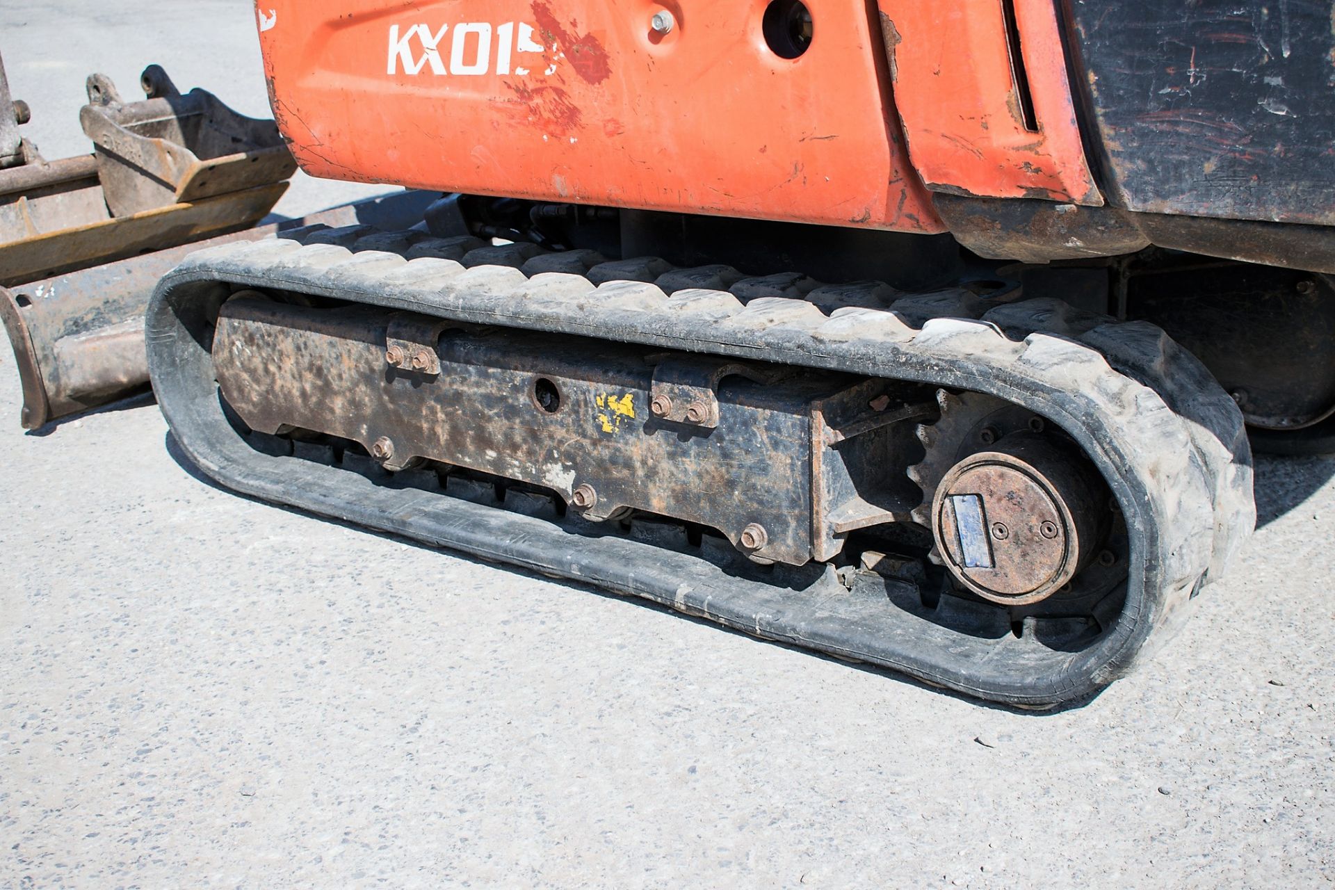 Kubota KX015-4 1.5 tonne rubber tracked mini excavator Year: 2011 S/N: 55637 Recorded Hours: 2394 - Image 7 of 12