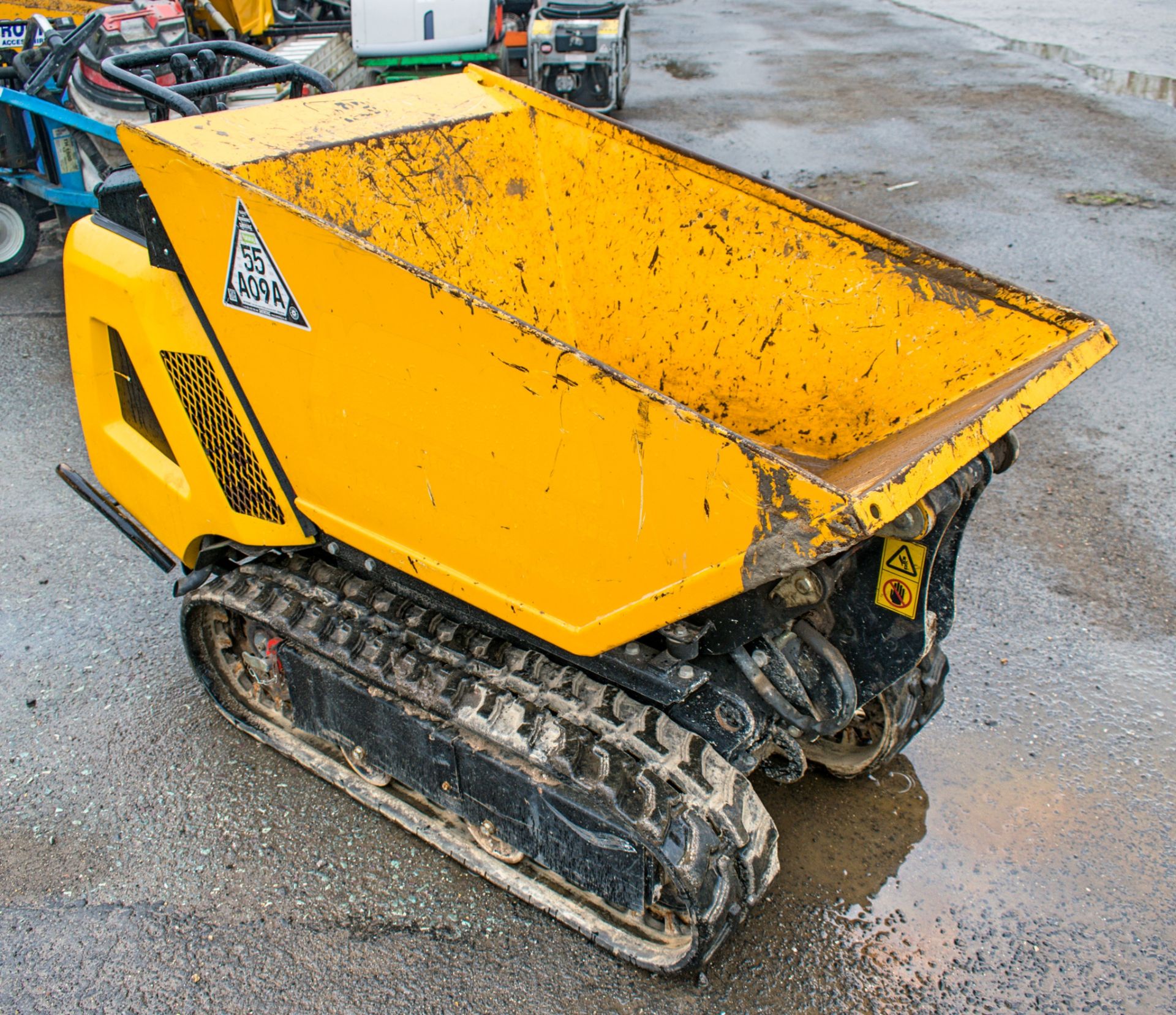 JCB HTD-5 Dumpster diesel driven rubber tracked hi-tip pedestrian dumper Year: 2016 S/N: 1593598 - Image 2 of 12