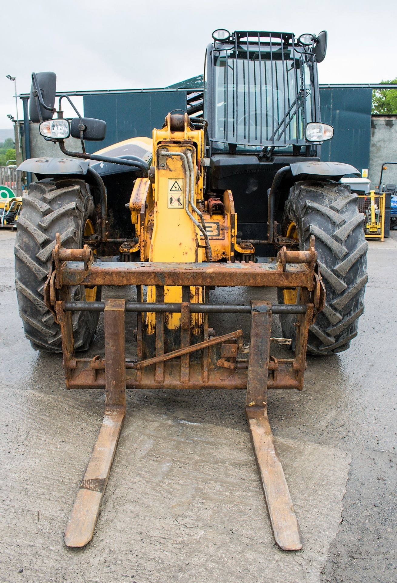 JCB 535-95 9.5 metre telescopic handler Year: 2013 S/N: 2180382 Recorded Hours: 1467 c/w rear camera - Image 5 of 13