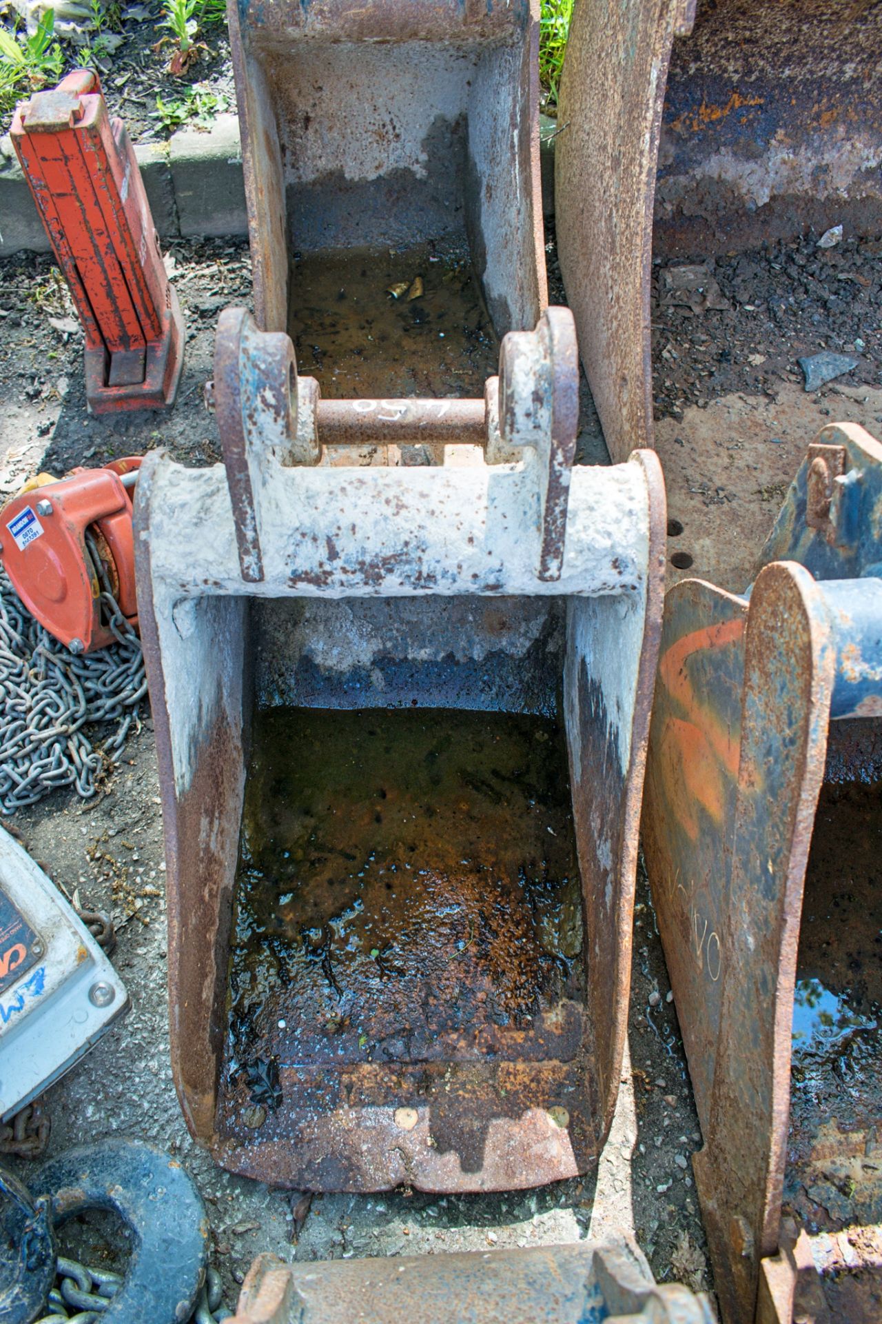 10 inch mini digger bucket