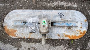 Concrete float A637334