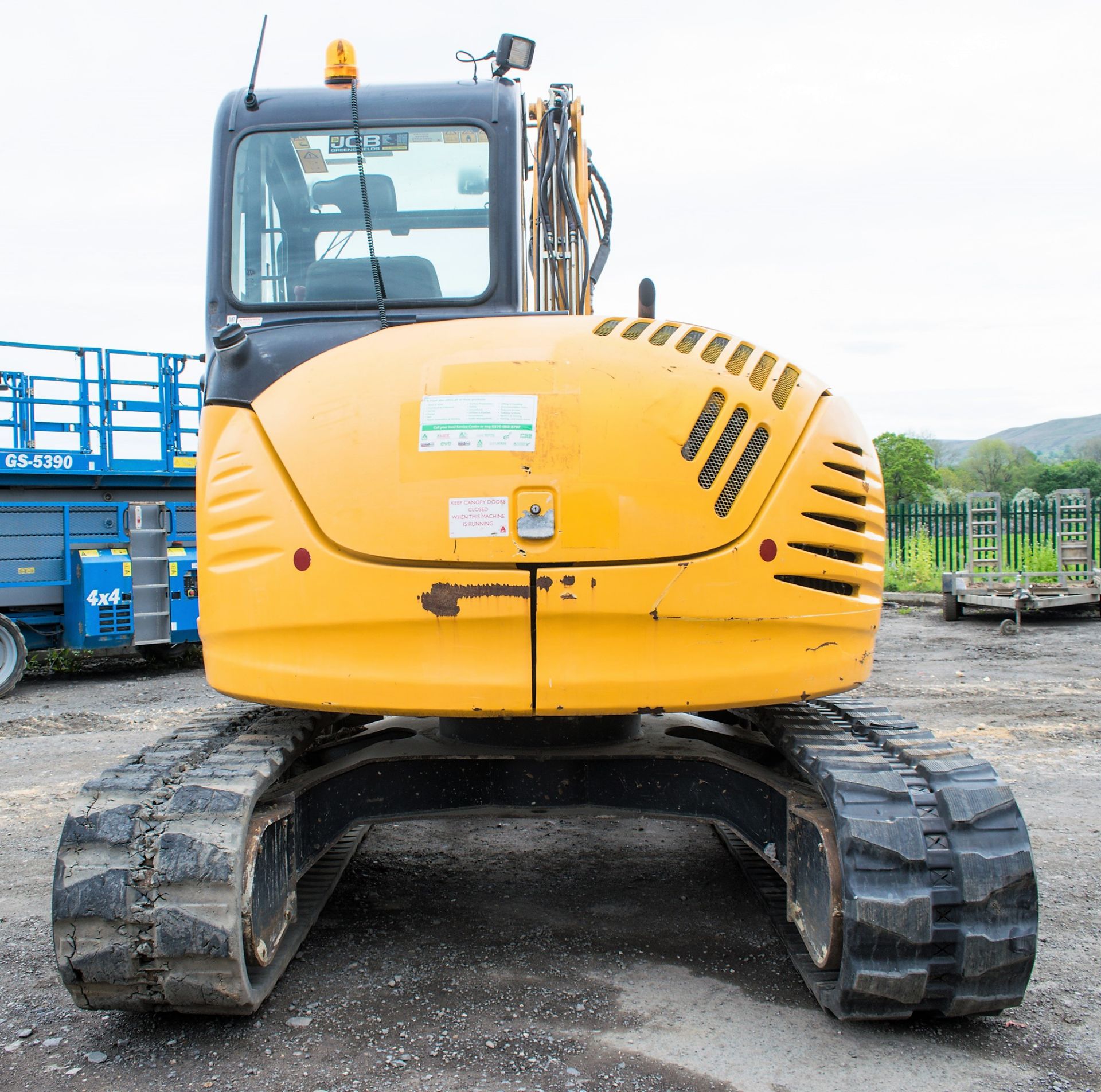 JCB 8085 ZTS 8.5 tonne rubber tracked midi excavator Year: 2013 S/N: 1073044 Recorded Hours: 93046 - Image 5 of 13