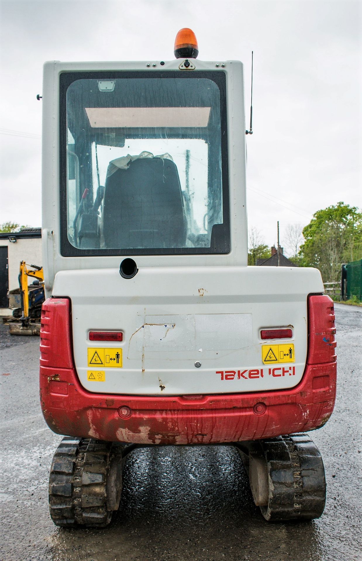 Takeuchi TB228 2.8 tonne rubber tracked excavator Year: 2014 S/N: Recorded Hours:  blade, piped, - Image 6 of 13