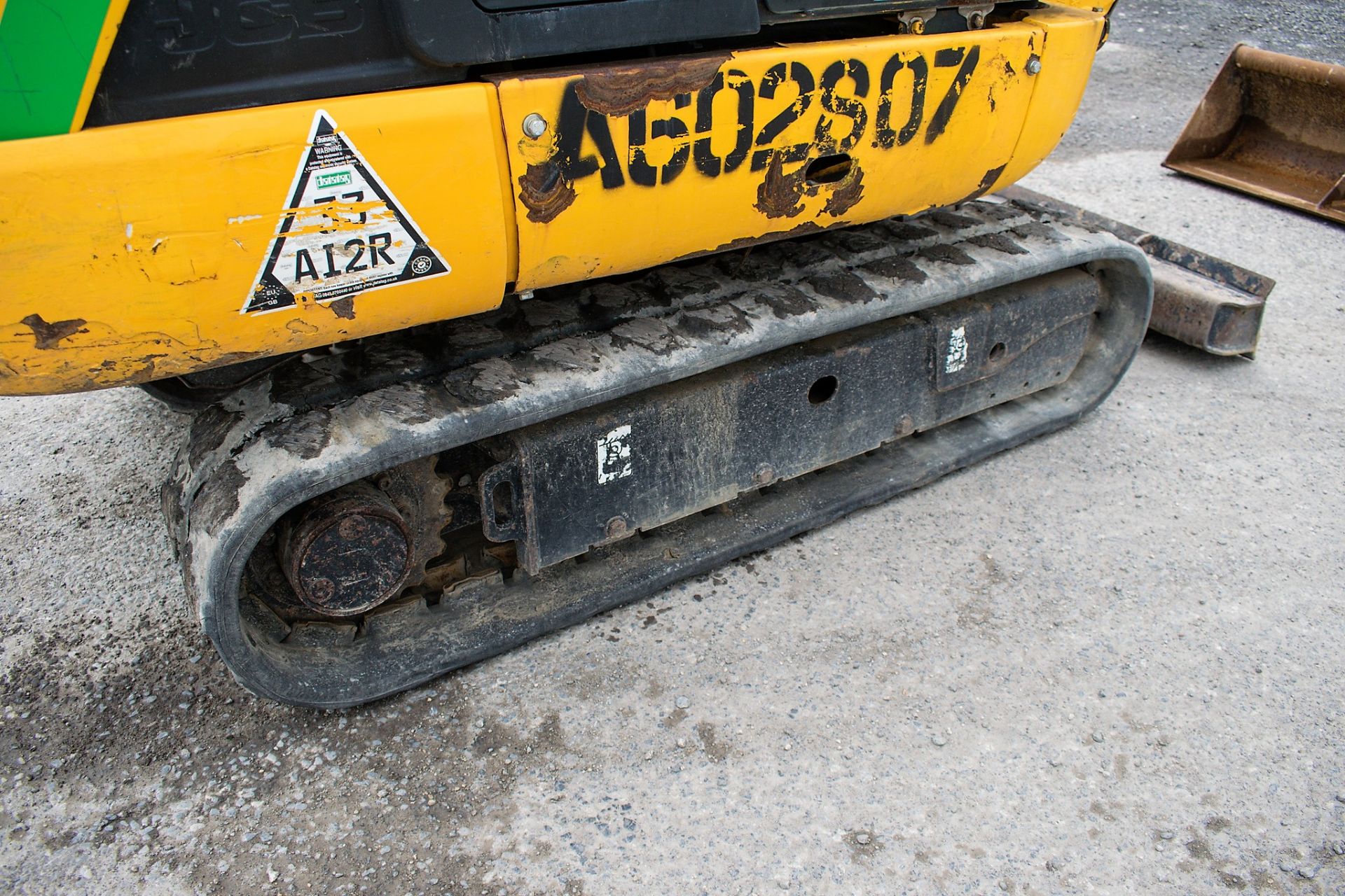 JCB 8016 1.6 tonne rubber tracked mini excavator Year: 2013 S/N: 2071455 Recorded Hours: blade, - Image 8 of 12