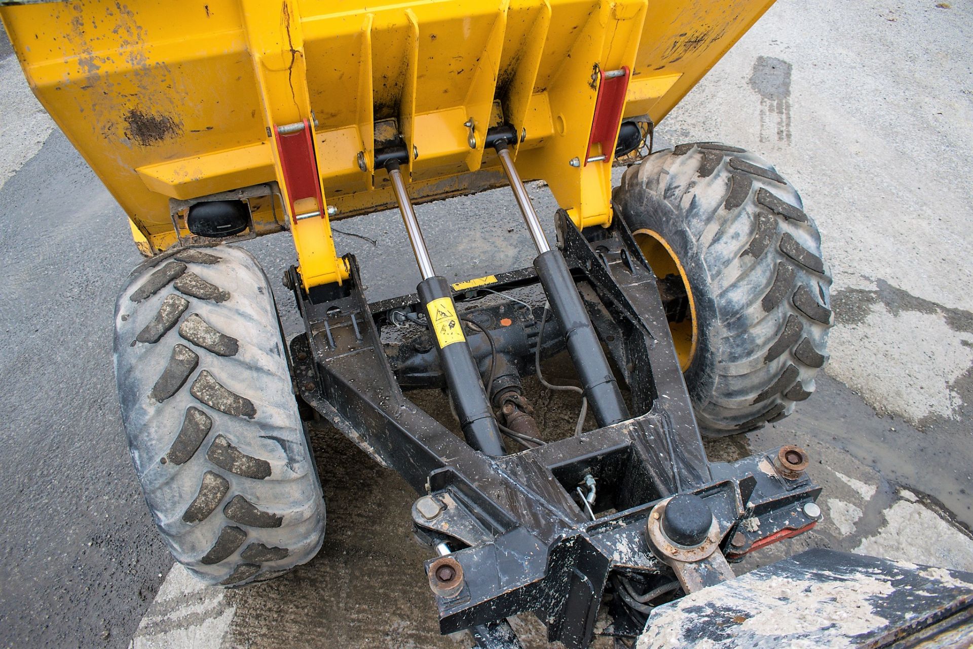 JCB 9 tonne straight skip dumper Year: 2015 S/N: 18192 Recorded Hours: 1213 A677211 - Image 12 of 14