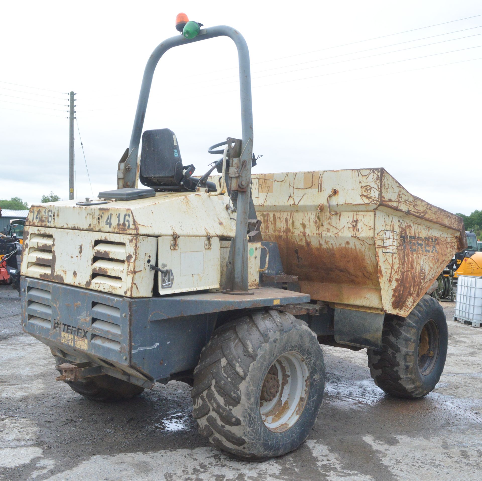 Terex 9 tonne straight skip dumper  Year: 2007 S/N: E701FM090 Rec Hours: Clock Inoperative  1416 - Image 6 of 14