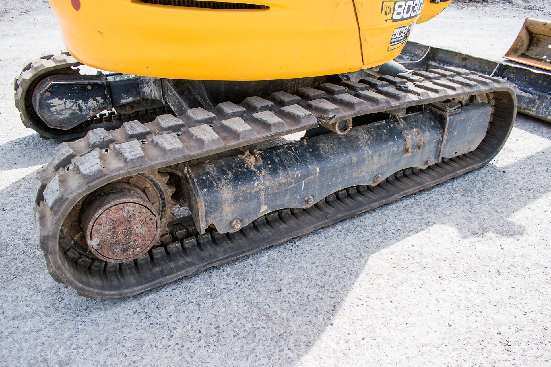 JCB 8030 ZTS 3 tonne rubber tracked mini excavator Year: 2013 S/N: 2021804 Recorded Hours: 2307 - Image 8 of 12