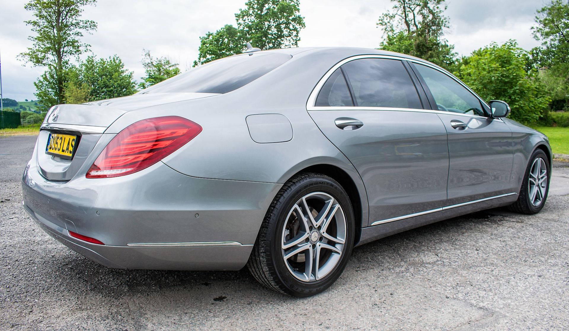 Mercedes Benz S350 L SE Line Bluetec 4 door automatic saloon car Registration Number: BU53 LAS - Image 4 of 16