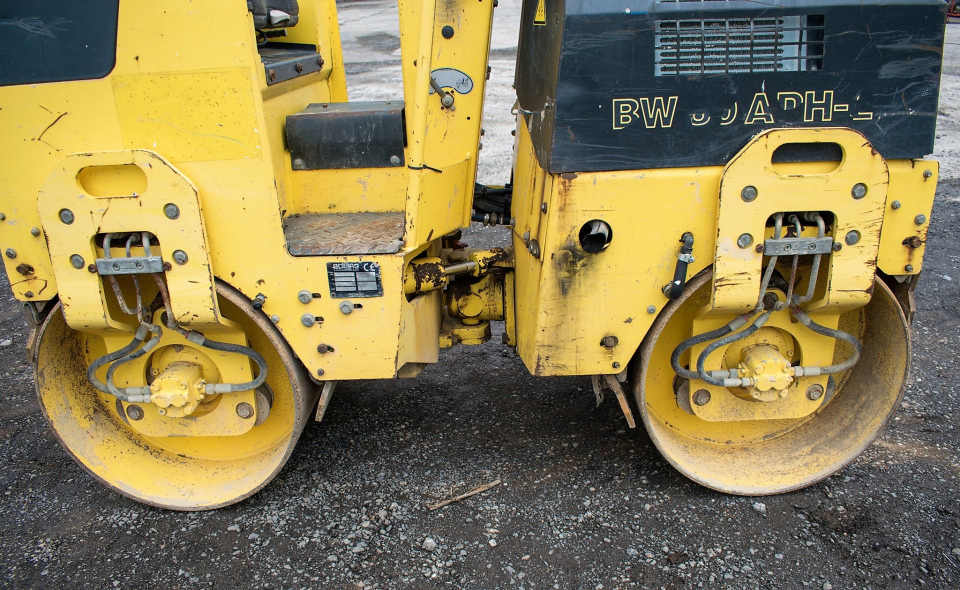 Bomag BW80 ADH-2 double drum ride on roller Year: 2007 S/N: 26895 Recorded Hours: 971 975 - Image 8 of 10