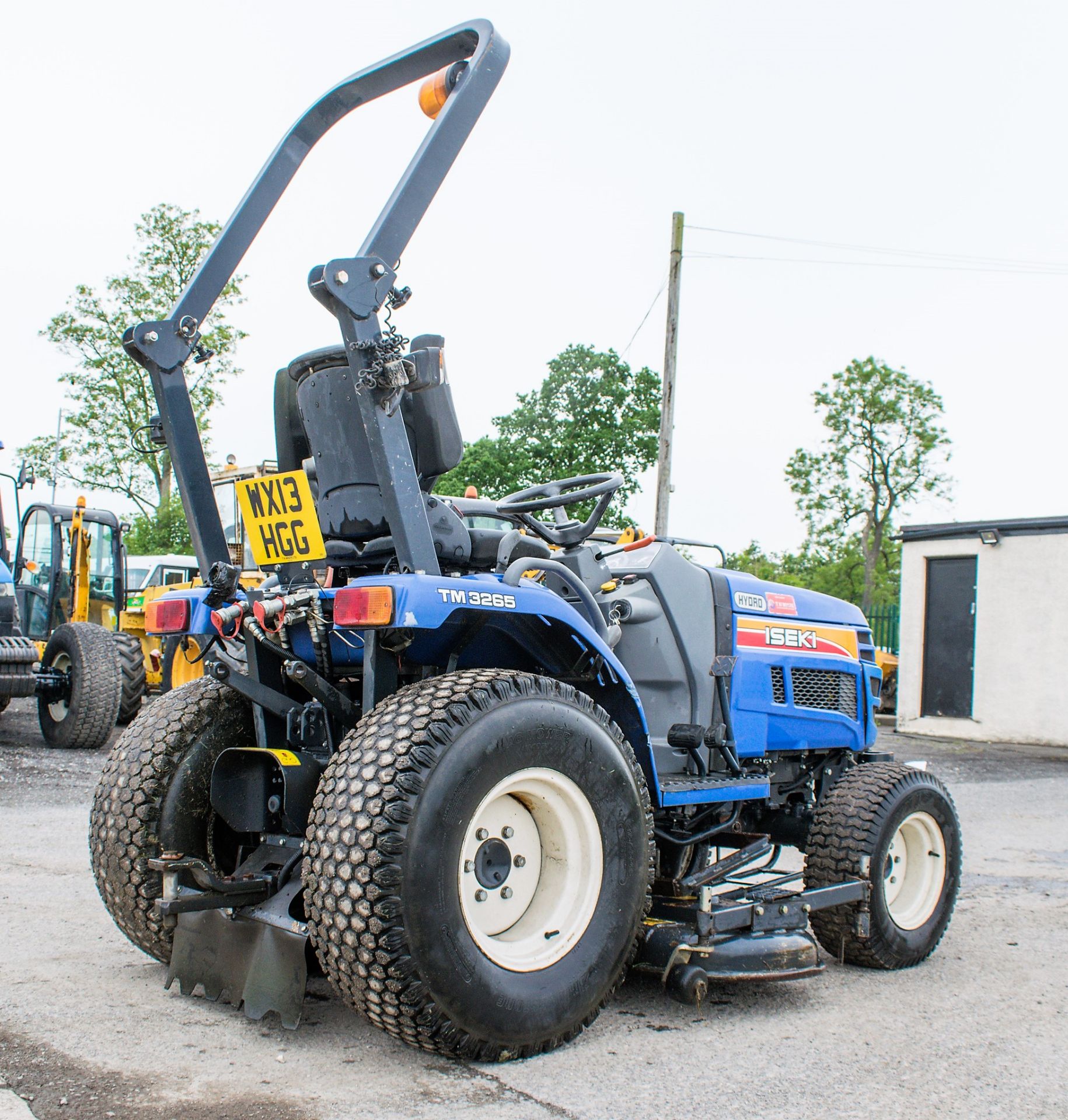 Iseki Hydro TM3265 4WD compact tractor Year: 2012 S/N: 000770 Recorded Hours: 2709 c/w Iseki SRM54 - Image 4 of 13