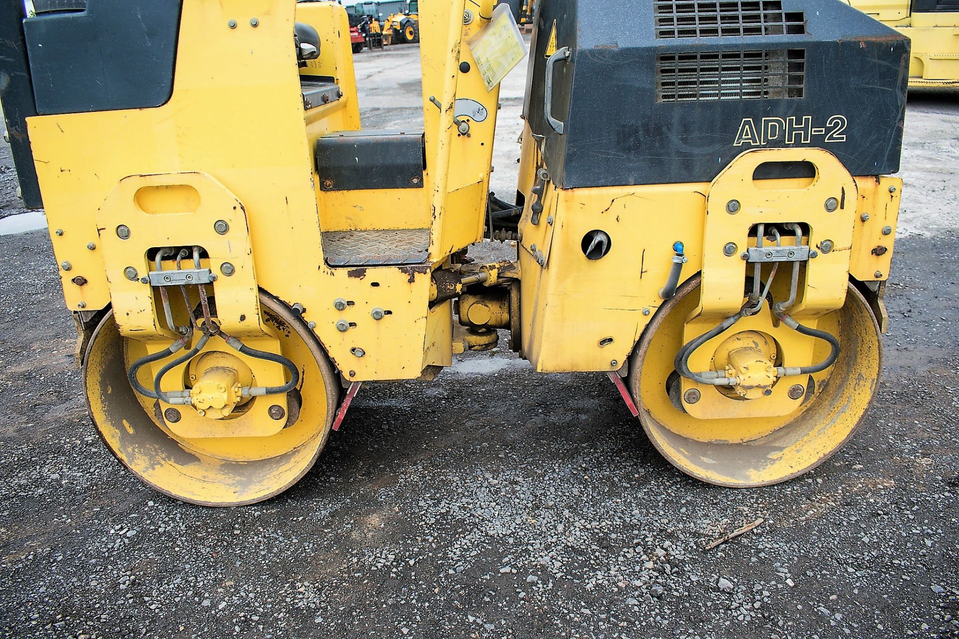 Bomag BW80 ADH-2 double drum ride on roller Year: 2007 S/N: 26894 Recorded Hours: 663 974 - Image 8 of 10