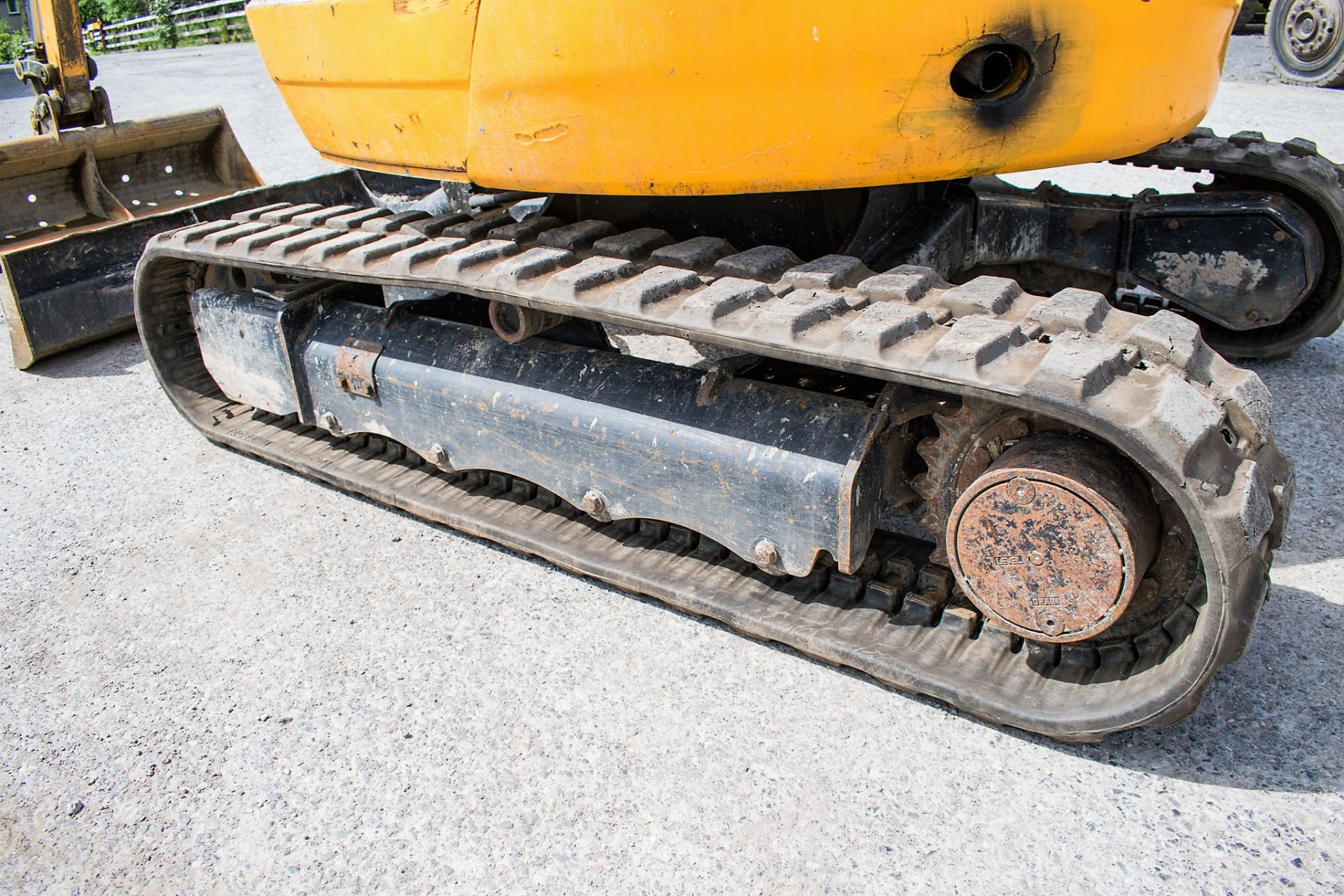 JCB 8030 ZTS 3 tonne rubber tracked mini excavator Year: 2013 S/N: 2021804 Recorded Hours: 2307 - Image 7 of 12