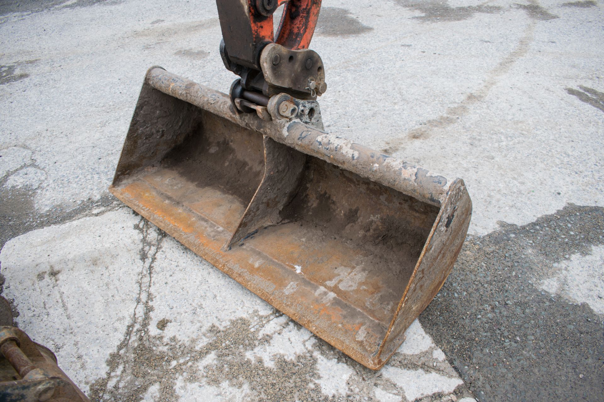 Kubota U25-3 2.5 tonne rubber tracked mini excavator Year: 2013 S/N: 25883 Recorded Hours: 2001 - Image 9 of 13