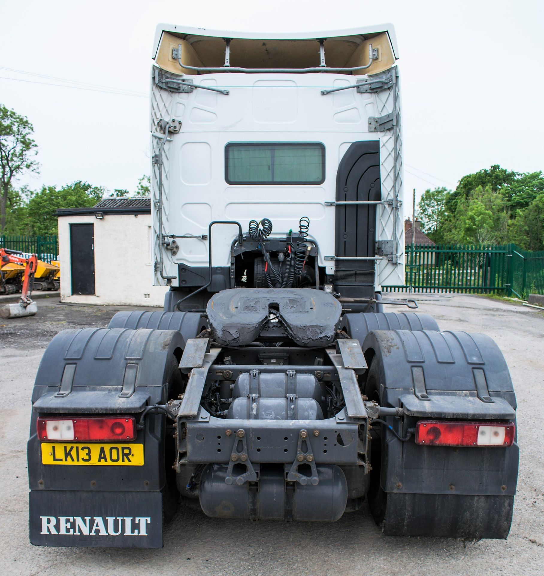 Renault 460 DXi EEV Premium 6x2 tractor unit Registration Number: LK13 AOR Date of Registrtation: - Image 6 of 12
