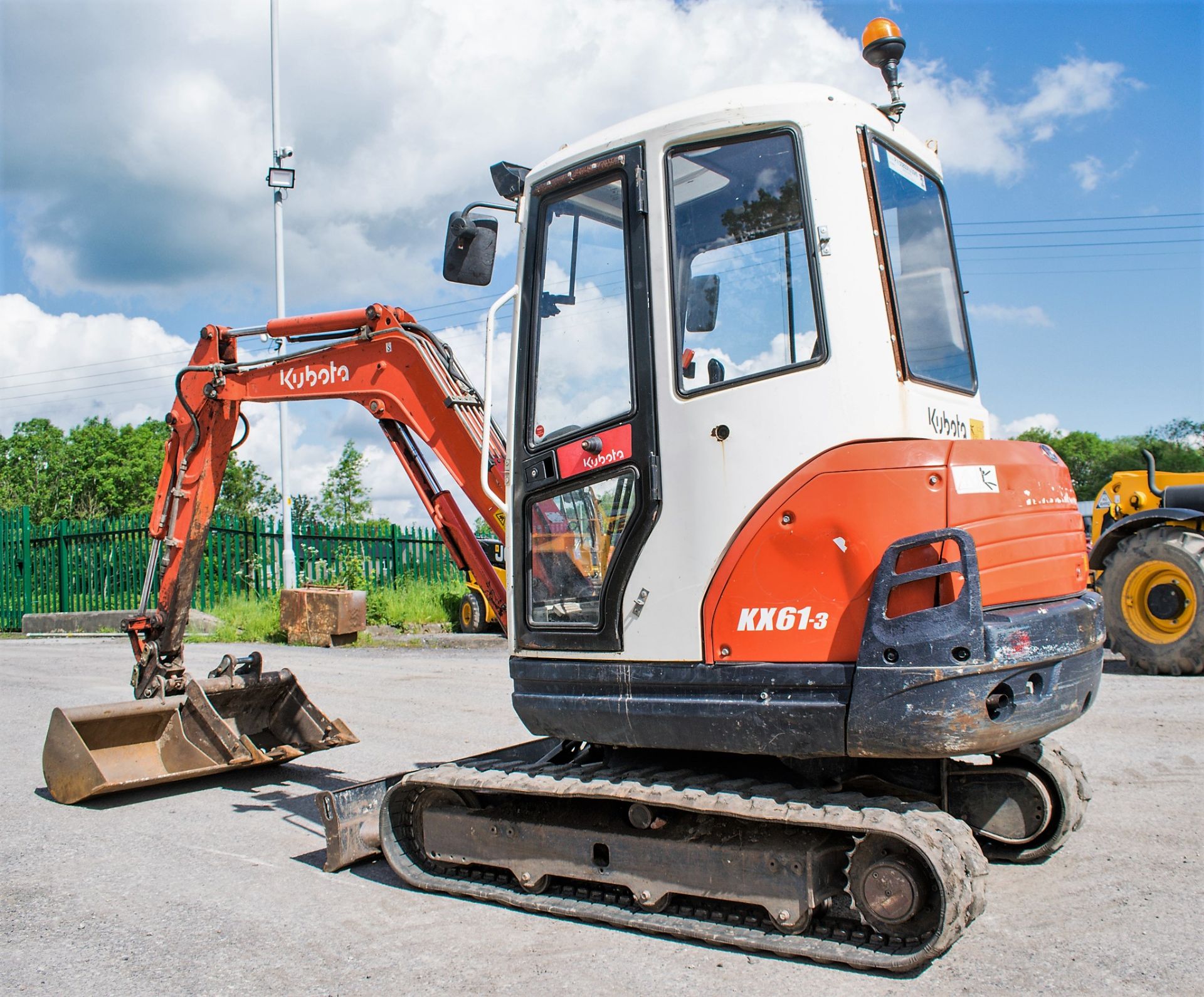 Kubota KX61-3 2.6 tonne rubber tacked mini excavator Year: 2012 S/N: 79095 Recorded Hours: 3287 - Image 3 of 12