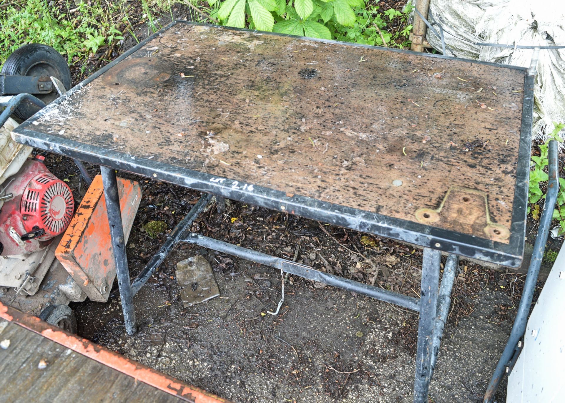 Steel site bench