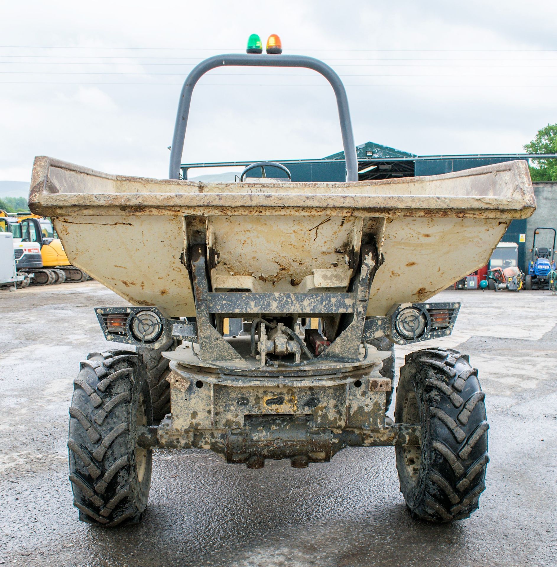 Terex 3 tonne swivel skip dumper Year: 2006 S/N: E603FS098 Recorded Hours: 3494 D1286 - Image 5 of 15