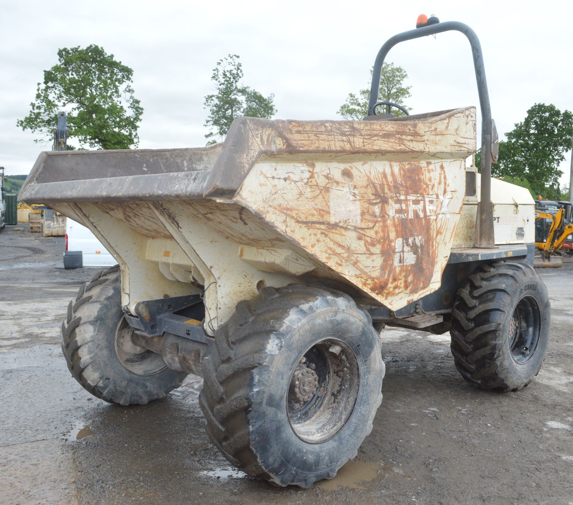 Terex 9 tonne straight skip dumper  Year: 2008 S/N: E801FM008 Rec Hours: 4339 1387