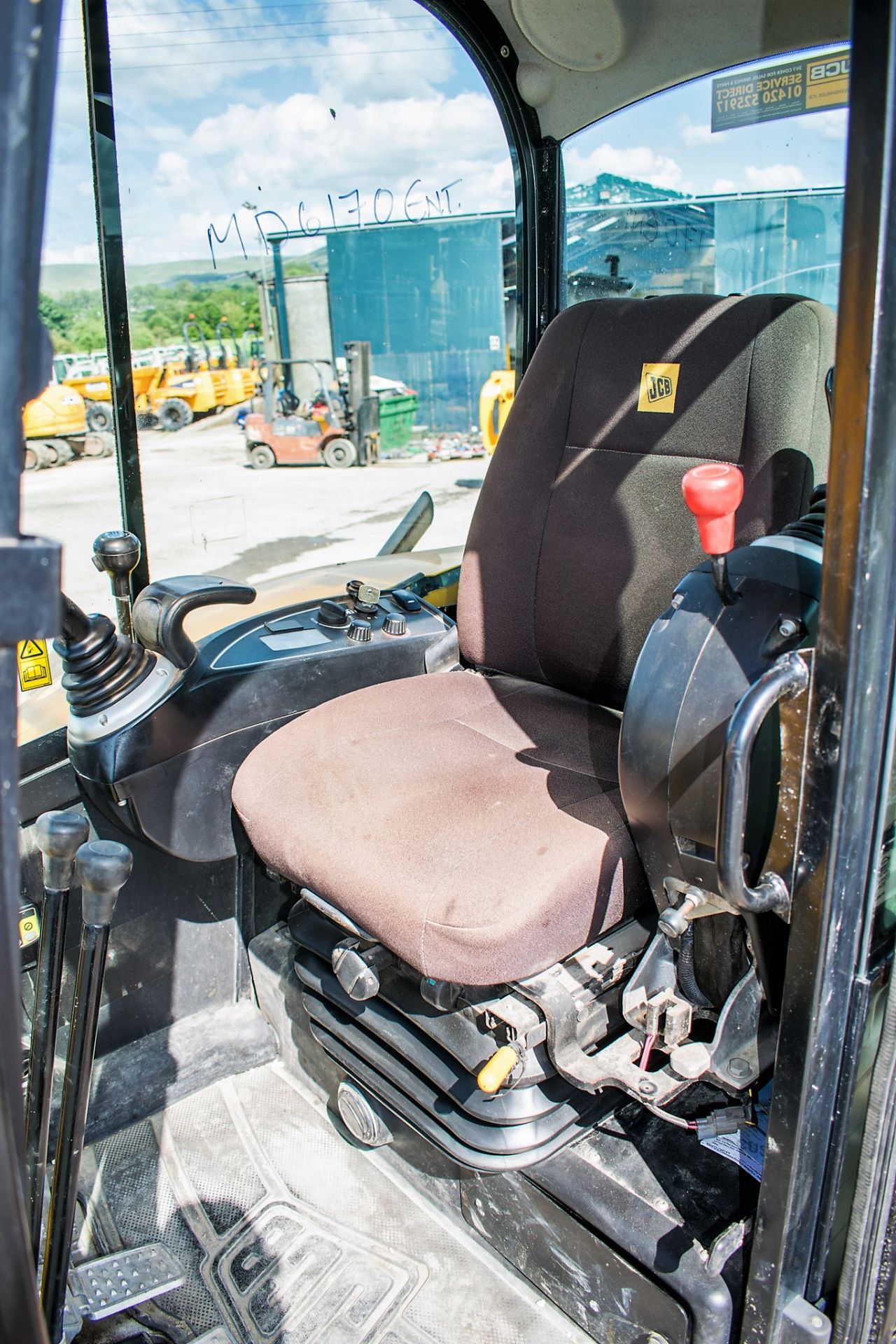 JCB 8055 RTS 5.5 tonne rubber tracked excavator Year: 2014 S/N: 2060716 Recorded Hours: 2298 - Image 12 of 12