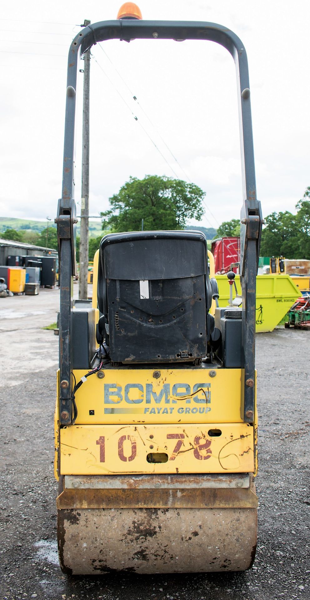 Bomag BW80 ADH-2 double drum ride on roller Year: 2007 S/N: 24758 Recorded Hours: 847 1078 - Image 6 of 10